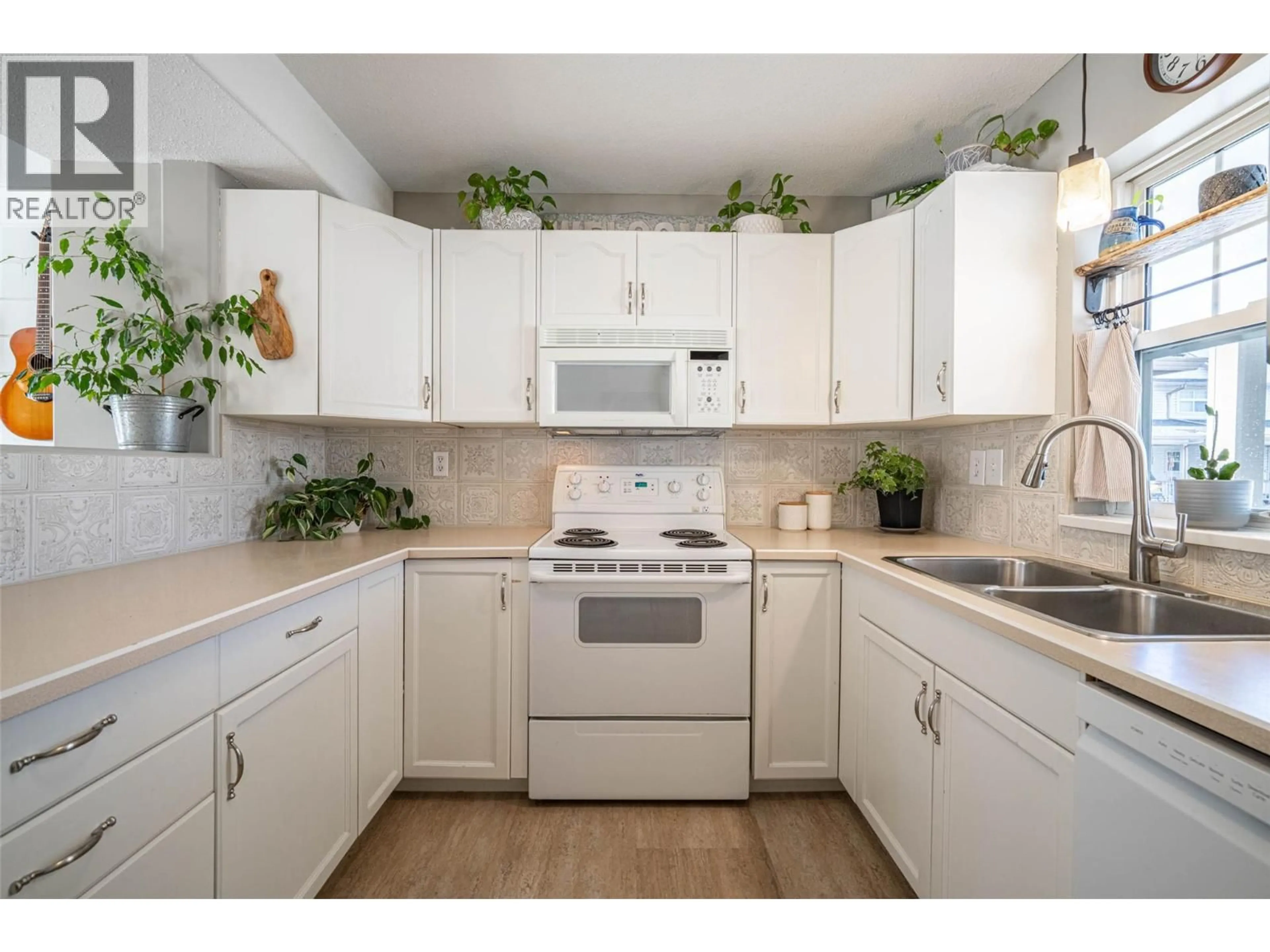 Standard kitchen, unknown for 31 - 2395 PLEASANT VALLEY ROAD, Armstrong British Columbia V0E1B2