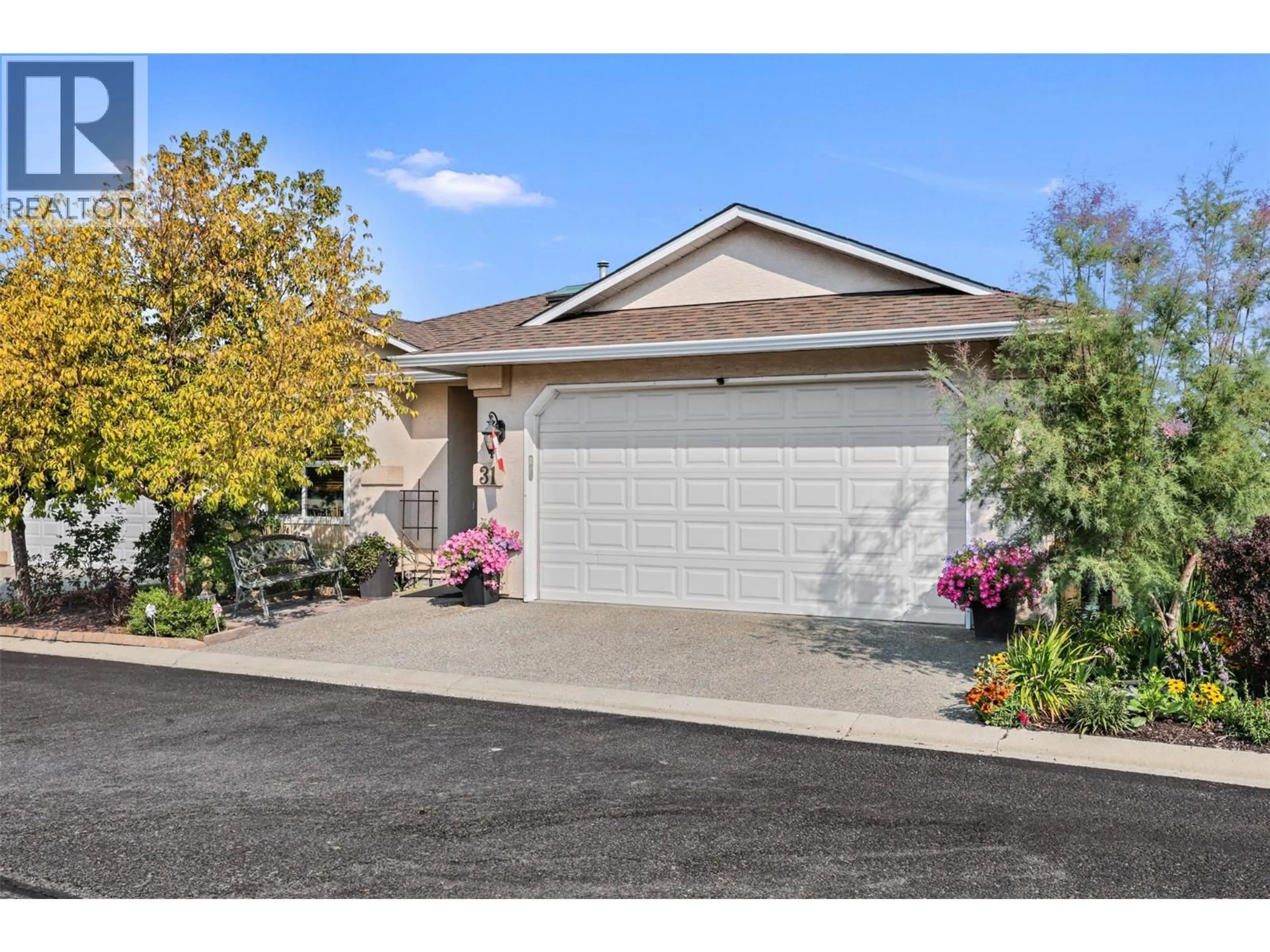 Indoor garage for 31 - 1575 SPRINGHILL DRIVE, Kamloops British Columbia V2E2N9