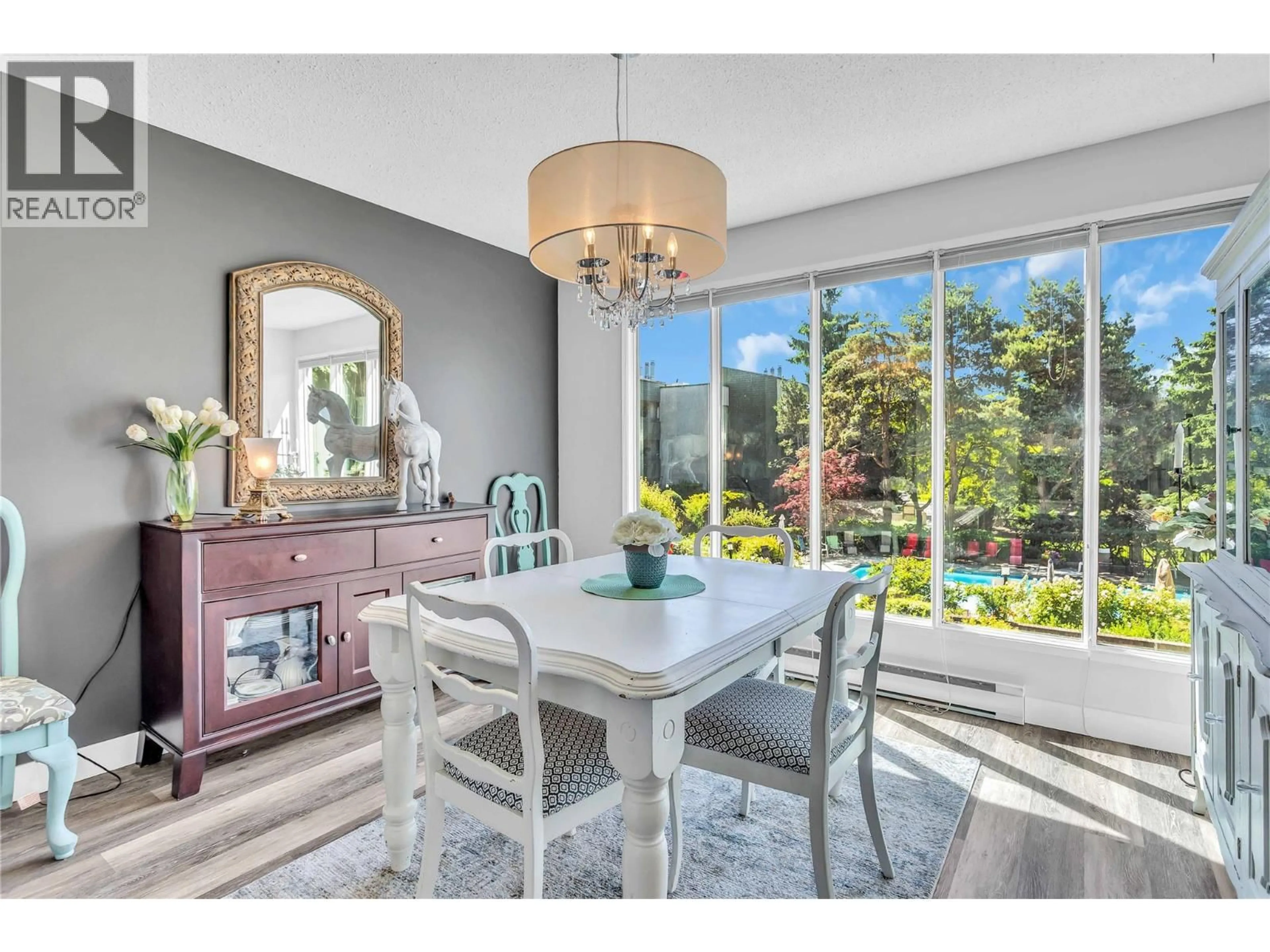 Dining room, ceramic/tile floor for 216 - 1056 BERNARD AVENUE, Kelowna British Columbia V1Y8L7