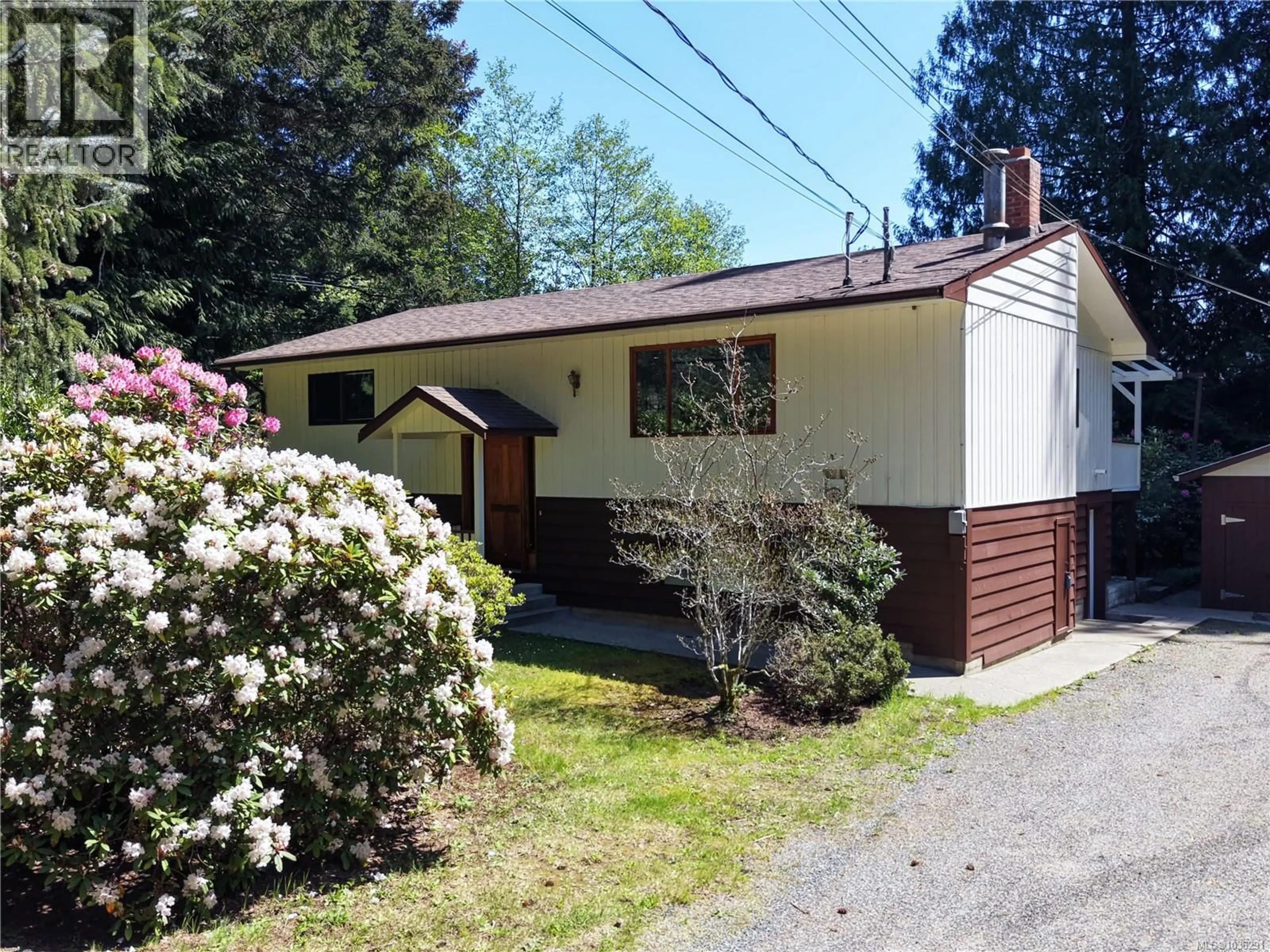Home with vinyl exterior material, street for 3384 OTTER POINT ROAD, Sooke British Columbia V9Z0J9