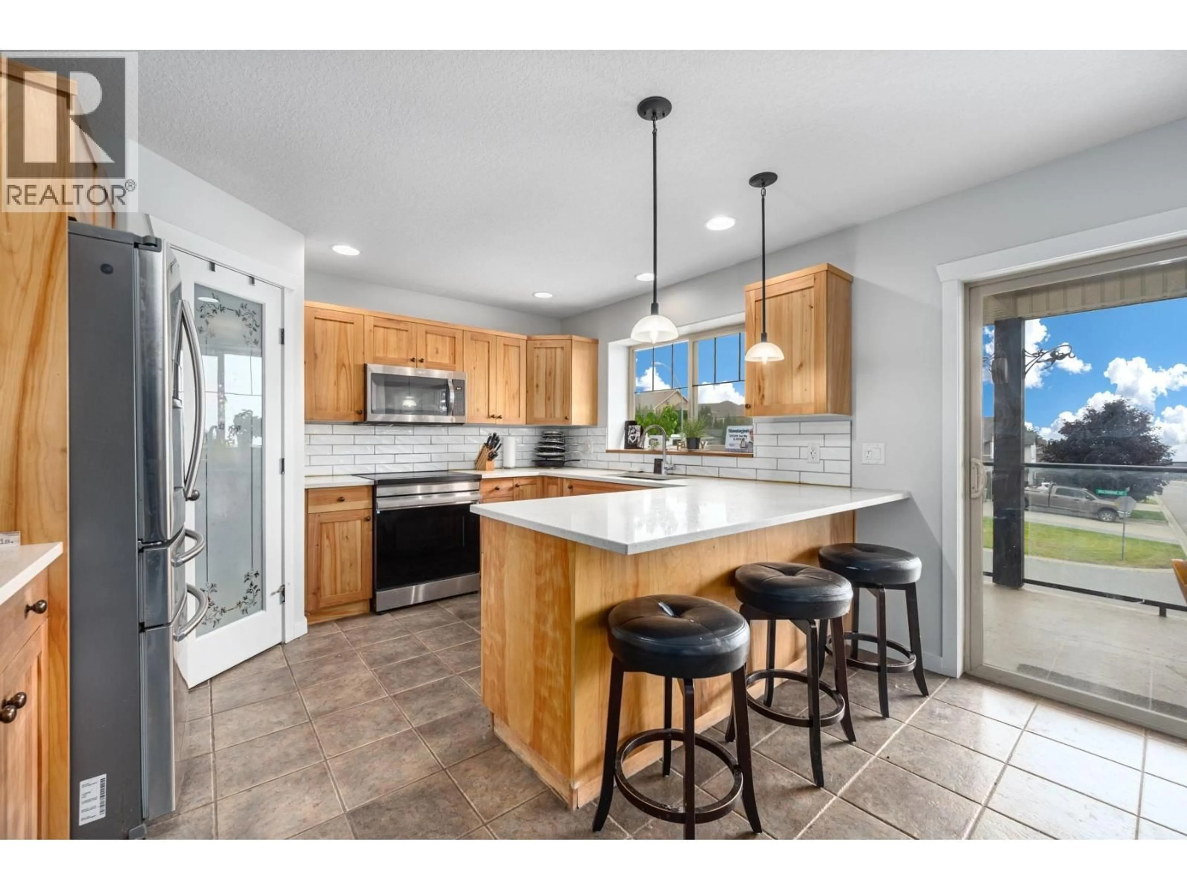 Open concept kitchen, ceramic/tile floor for 2592 WILLOWBRAE DRIVE, Kamloops British Columbia V1S2B2