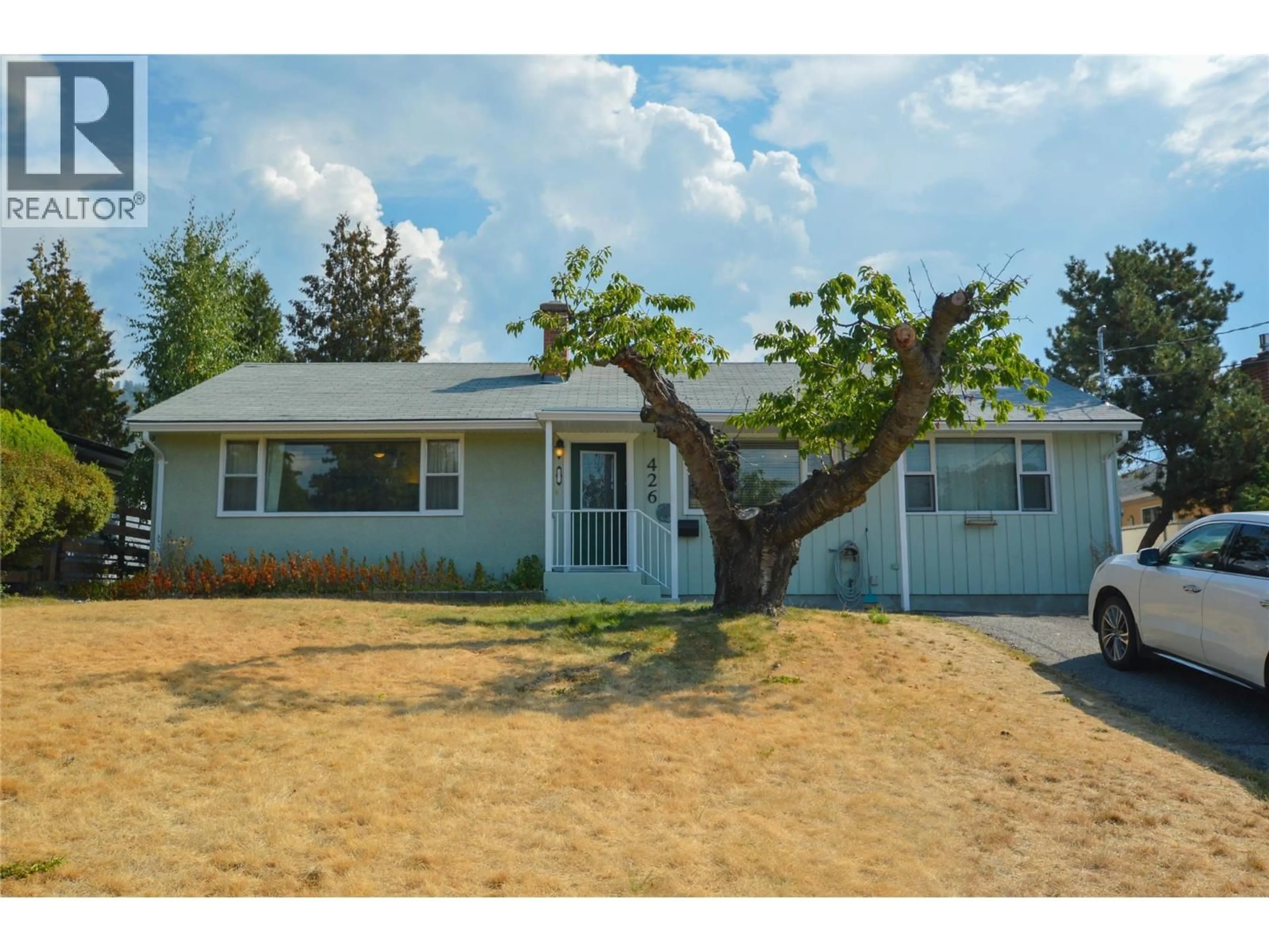 Home with vinyl exterior material, street for 426 TRURO STREET, Penticton British Columbia V2A4C7