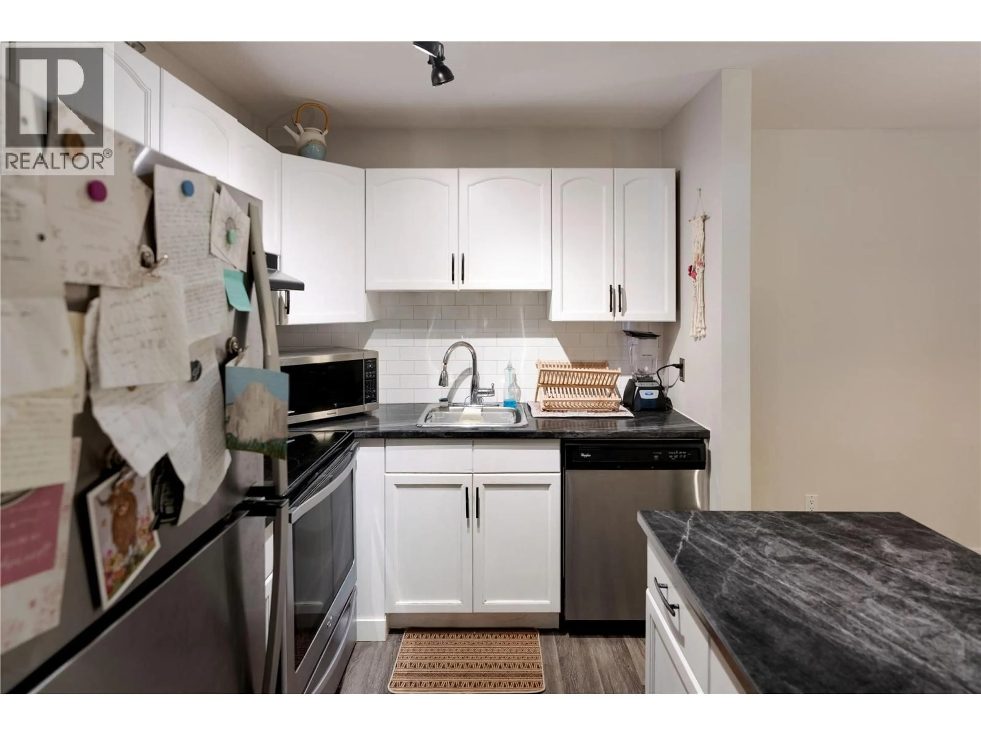 Standard kitchen, unknown for 203C - 735 COOK ROAD, Kelowna British Columbia V1W3G6
