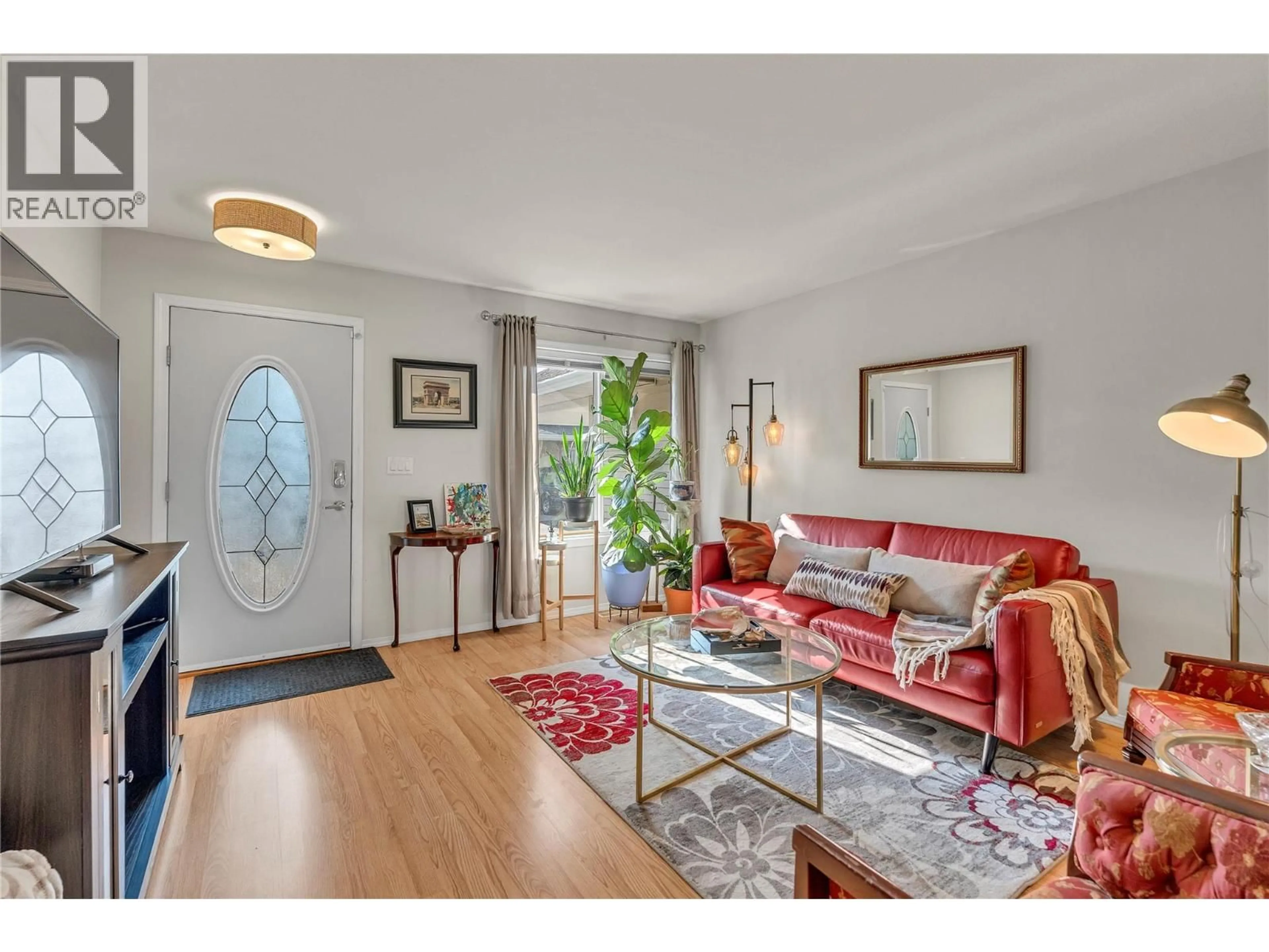 Living room with furniture, unknown for 107 - 654 PICKERING STREET, Penticton British Columbia V2A4H2