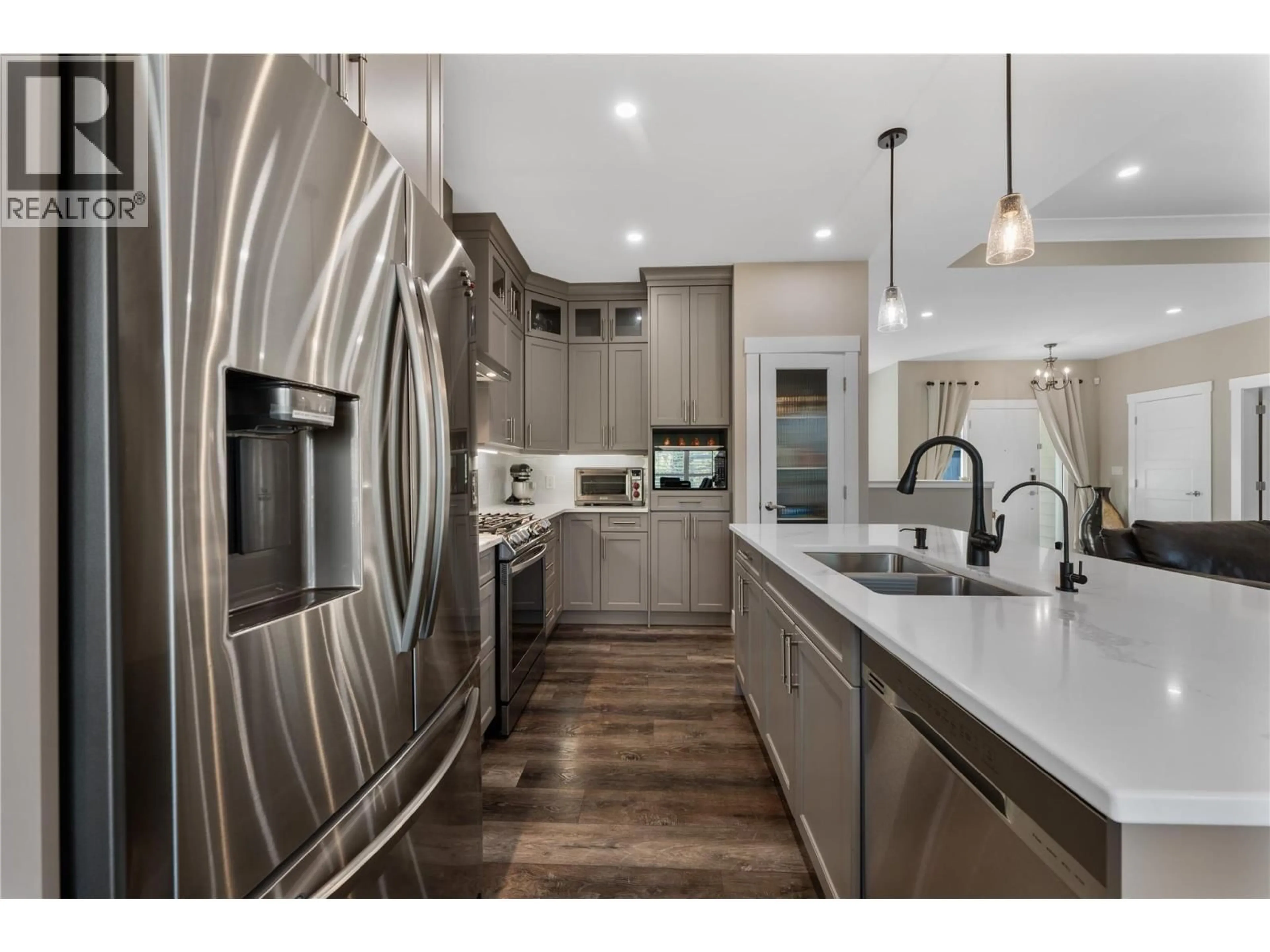 Contemporary kitchen, unknown for 12 - 3820 20TH STREET NORTHEAST, Salmon Arm British Columbia V1E0G7
