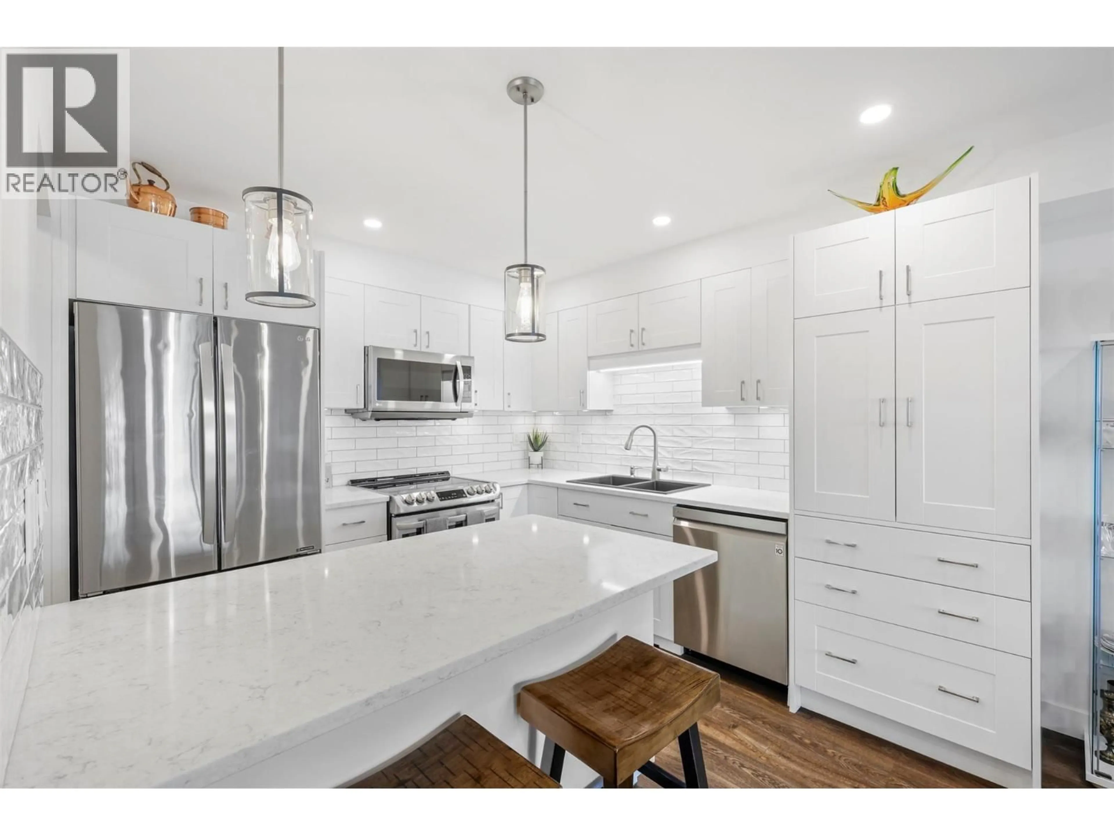 Open concept kitchen, unknown for 103 - 2025 PACIFIC WAY, Kamloops British Columbia V1S1V2