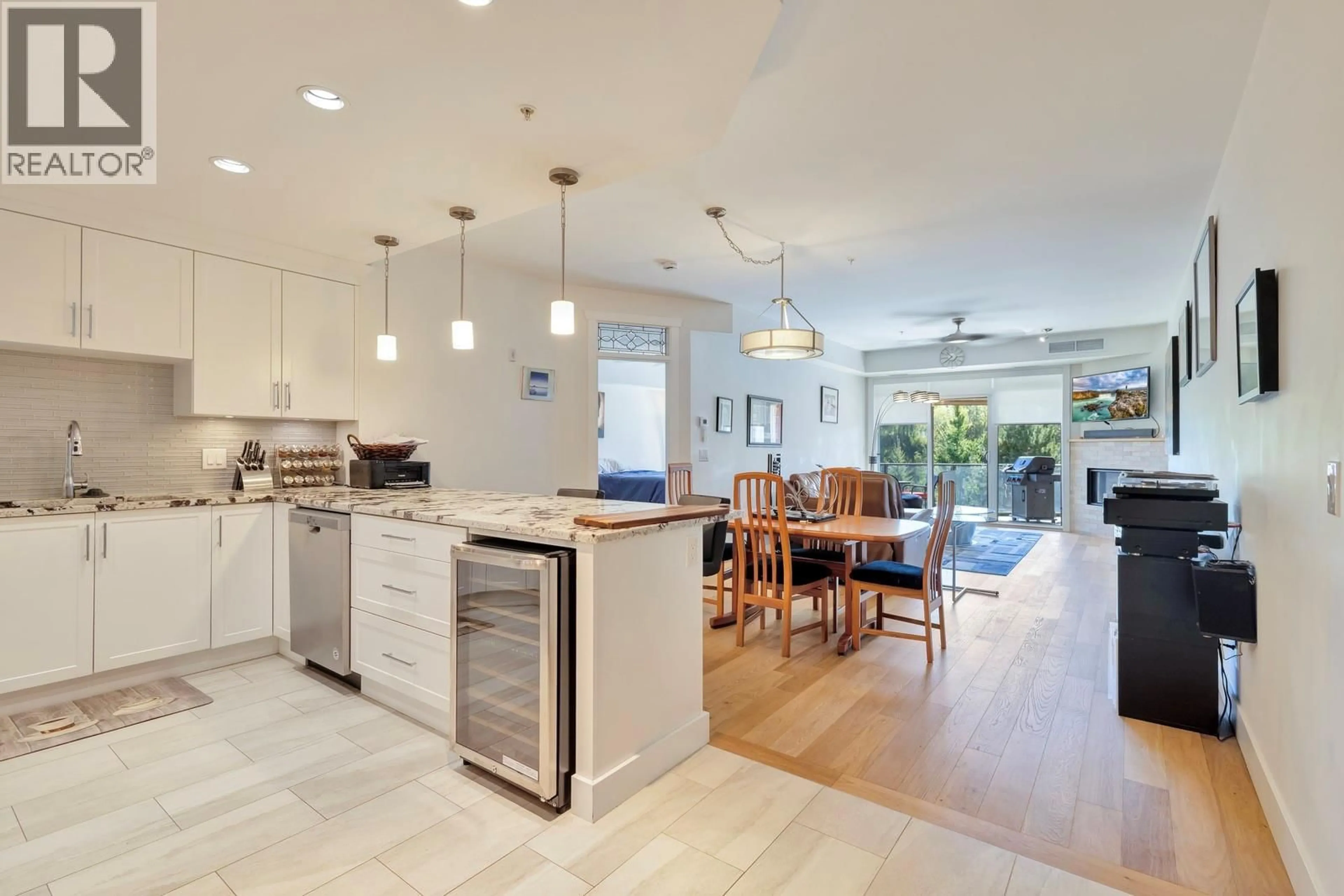 Open concept kitchen, ceramic/tile floor for 305 - 3865 TRUSWELL ROAD, Kelowna British Columbia V1W3K9