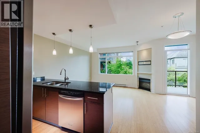 203 - 3614 RICHMOND ROAD, Saanich 4