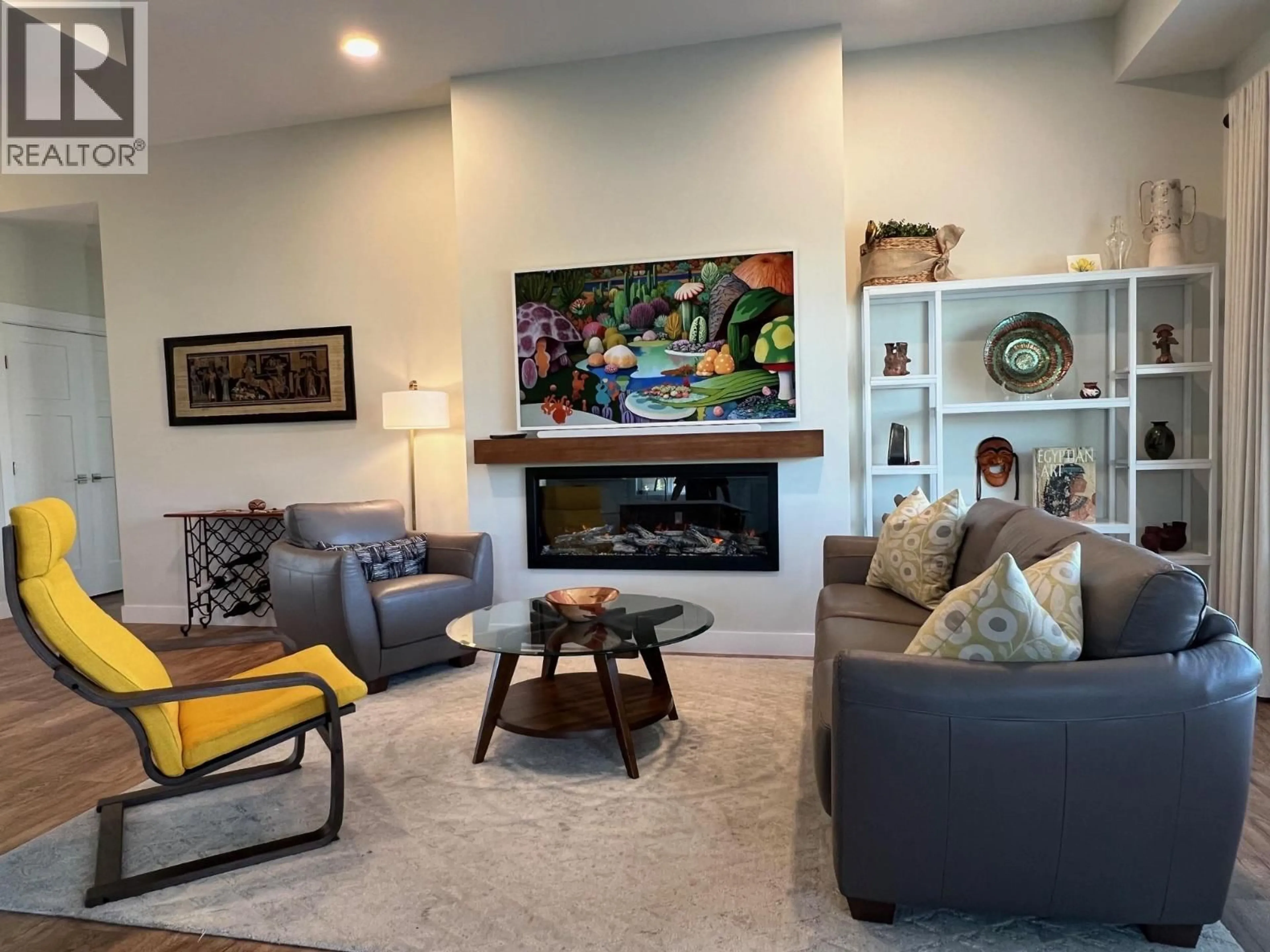 Living room with furniture, unknown for 1102 11TH AVENUE, Vernon British Columbia V1H1Z1