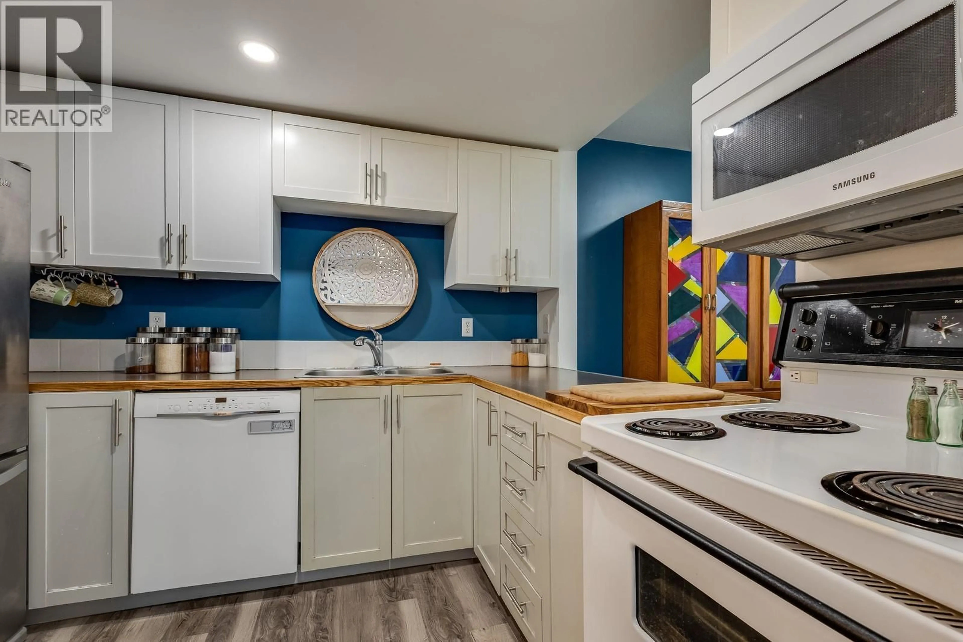 Standard kitchen, ceramic/tile floor for 29 - 1471 INKAR ROAD, Kelowna British Columbia V1Y8J1