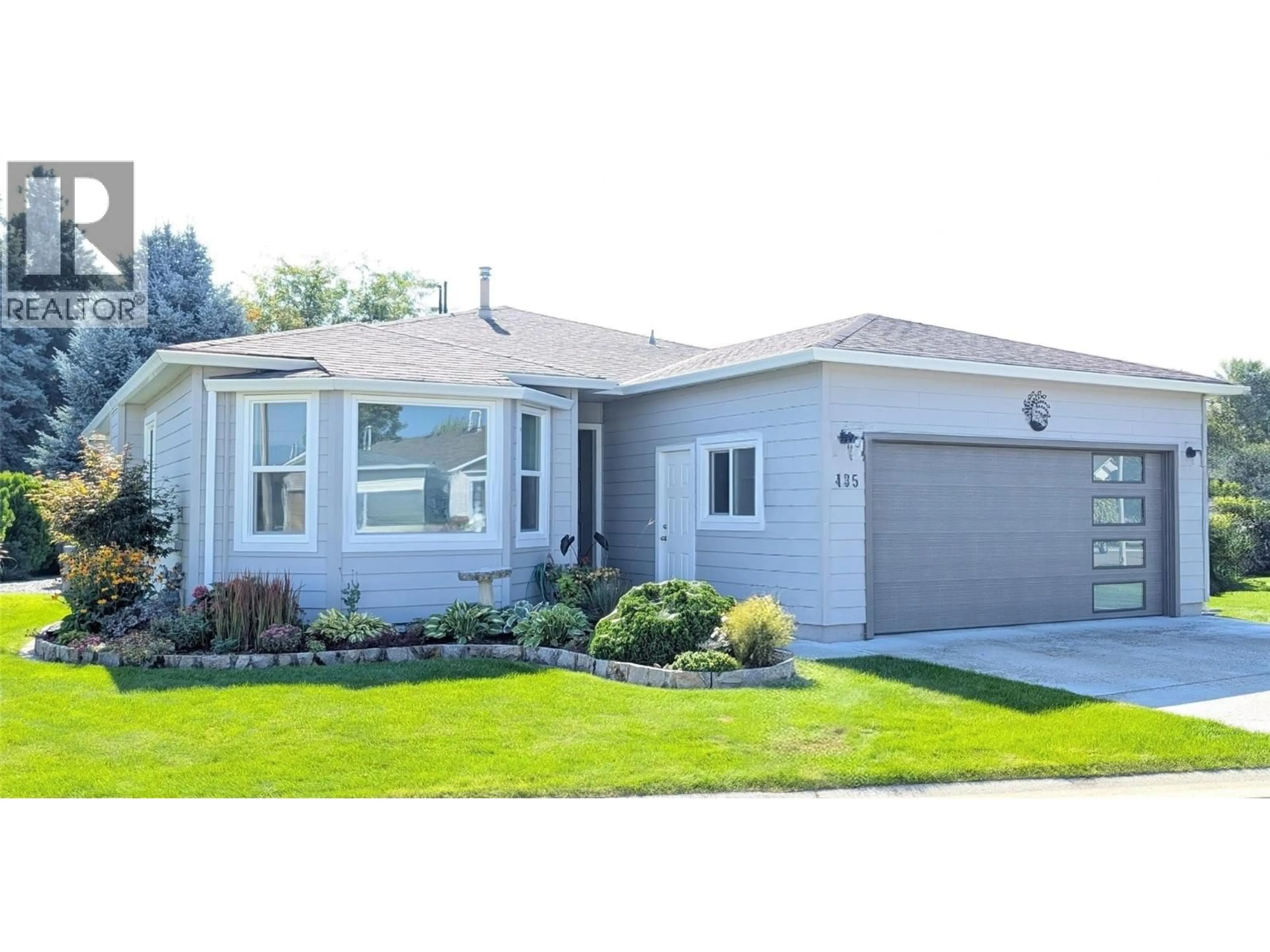 Home with vinyl exterior material, street for 435 - 1260 RAYMER AVENUE, Kelowna British Columbia V1W3S5