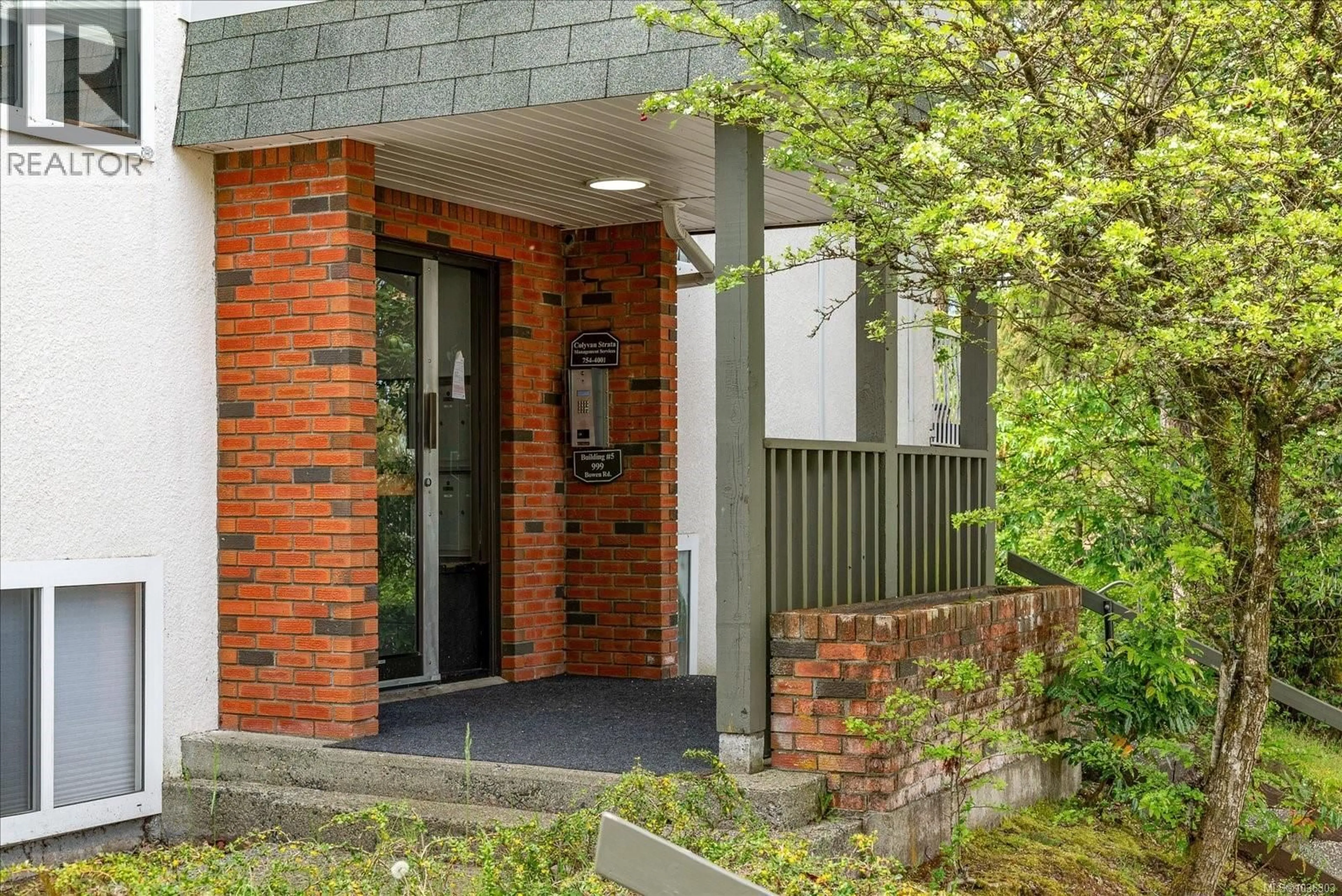 Home with brick exterior material, street for 5104 - 999 BOWEN ROAD, Nanaimo British Columbia V9R2A4