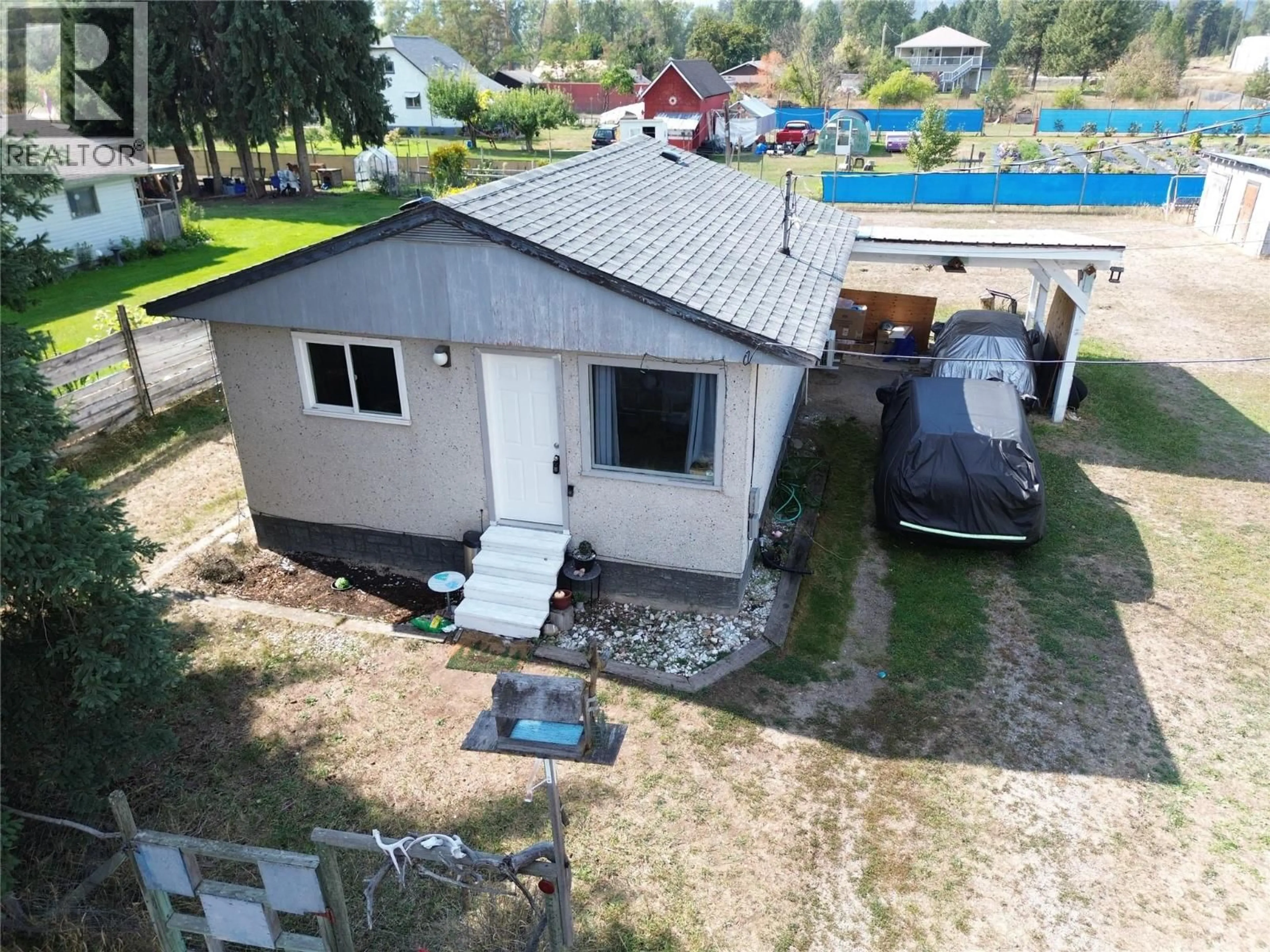 A pic from outside/outdoor area/front of a property/back of a property/a pic from drone, building for 6657 COMO STREET, Grand Forks British Columbia V0H1H4
