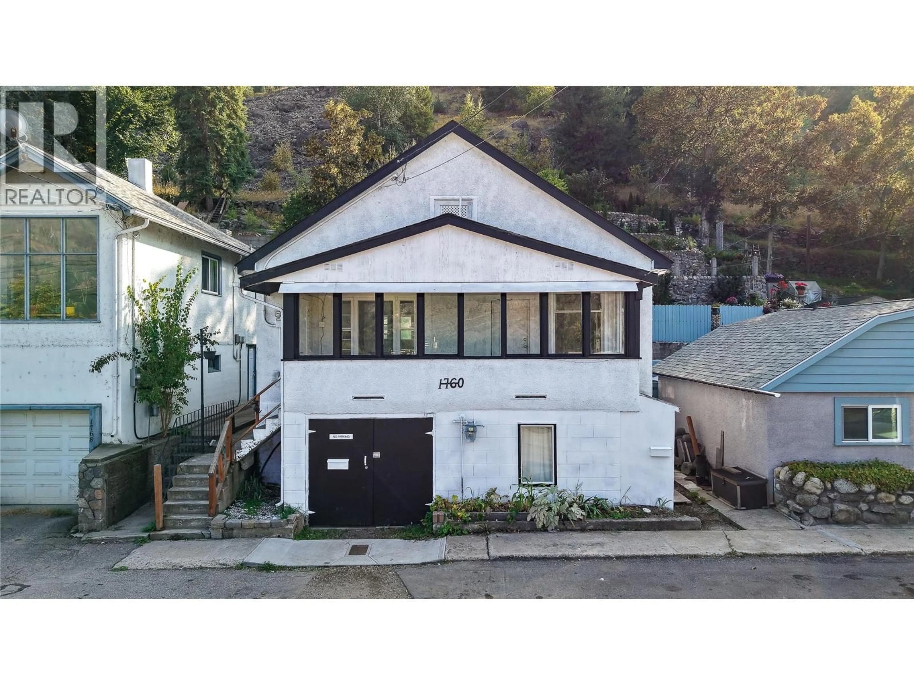 A pic from outside/outdoor area/front of a property/back of a property/a pic from drone, street for 1760 DANIEL STREET, Trail British Columbia V1R4G8