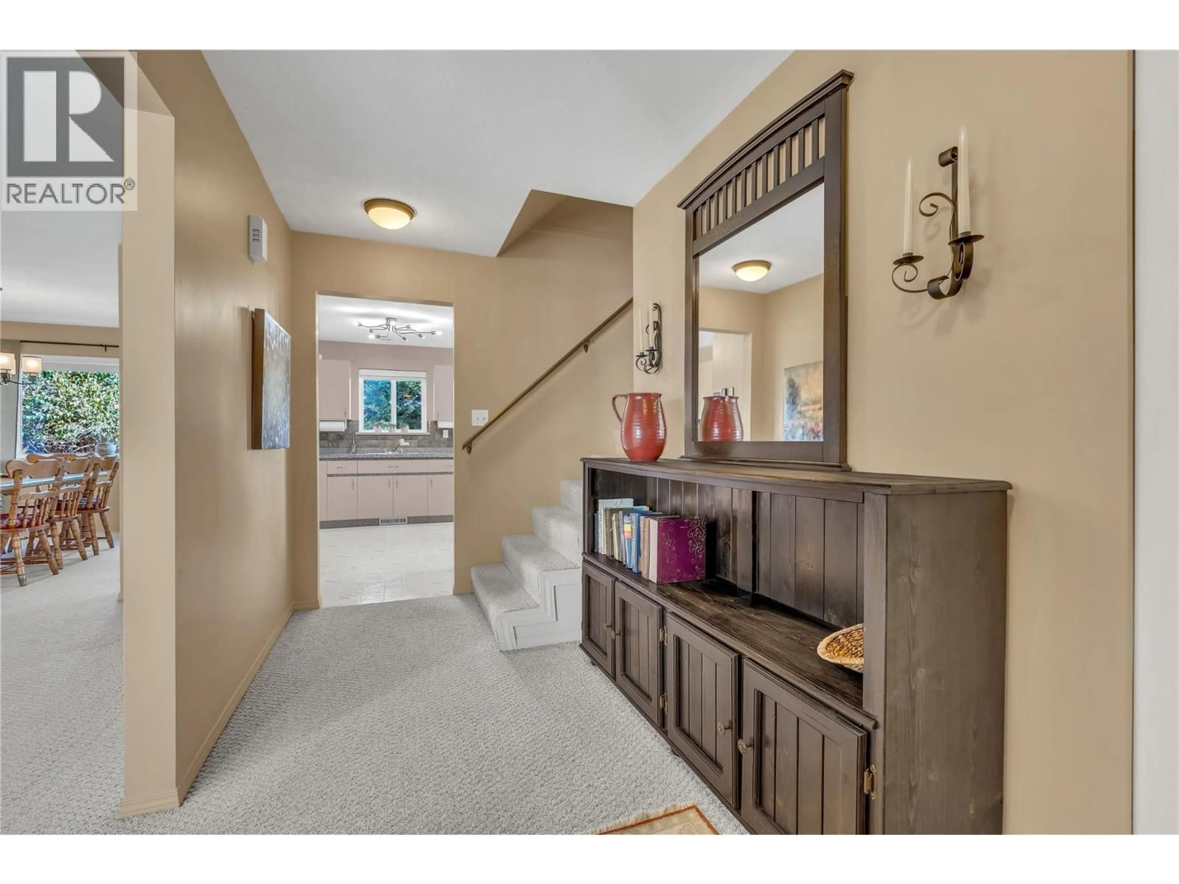 Indoor entryway for 138 DEERVIEW CRES OTHER, Princeton British Columbia V0X1W0
