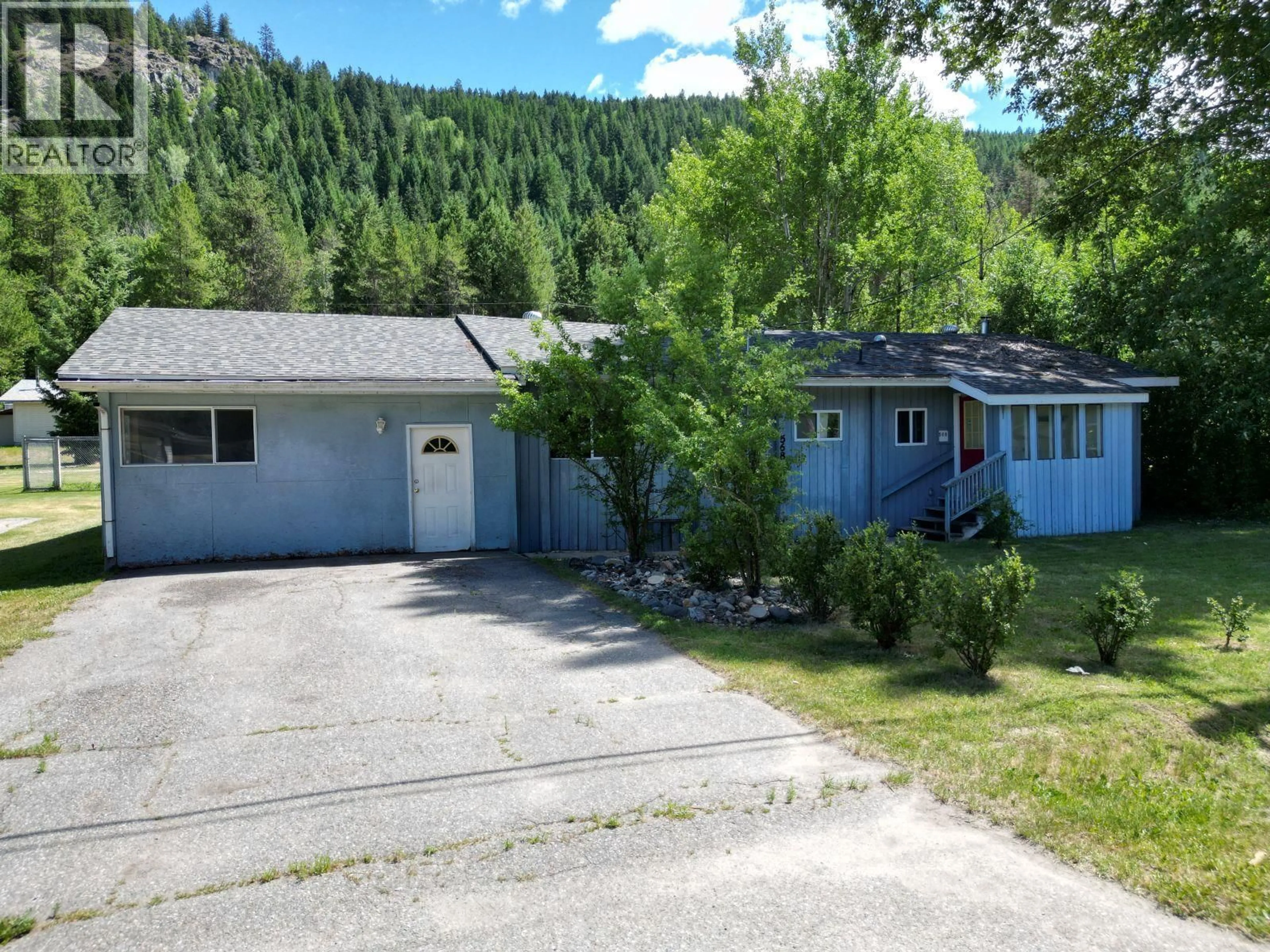 A pic from outside/outdoor area/front of a property/back of a property/a pic from drone, mountain view for 568 N KIMBERLY AVENUE, Greenwood British Columbia V0H1J0