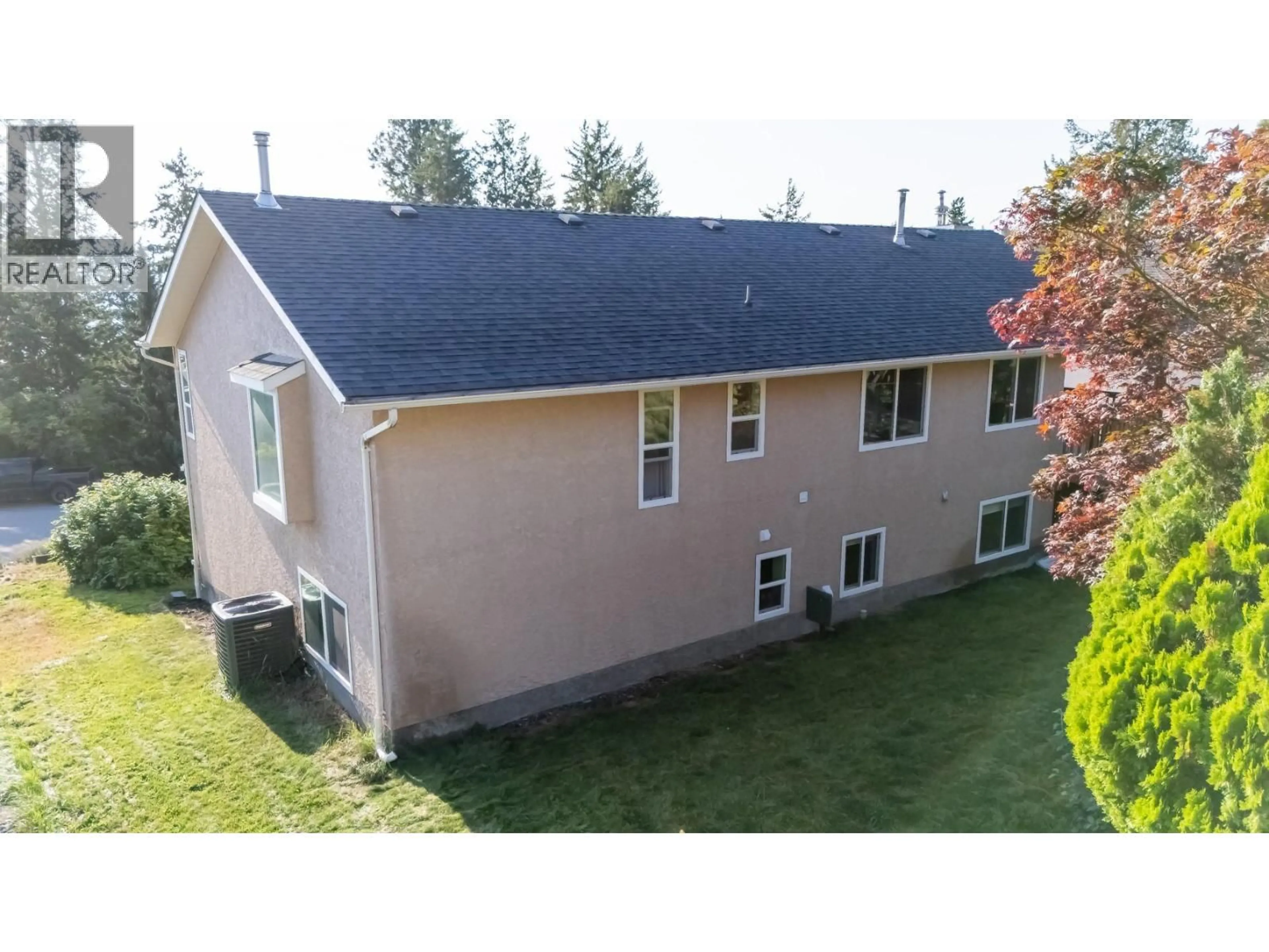 A pic from outside/outdoor area/front of a property/back of a property/a pic from drone, building for 1556 BLACKWOOD DRIVE, West Kelowna British Columbia V1Z3B7