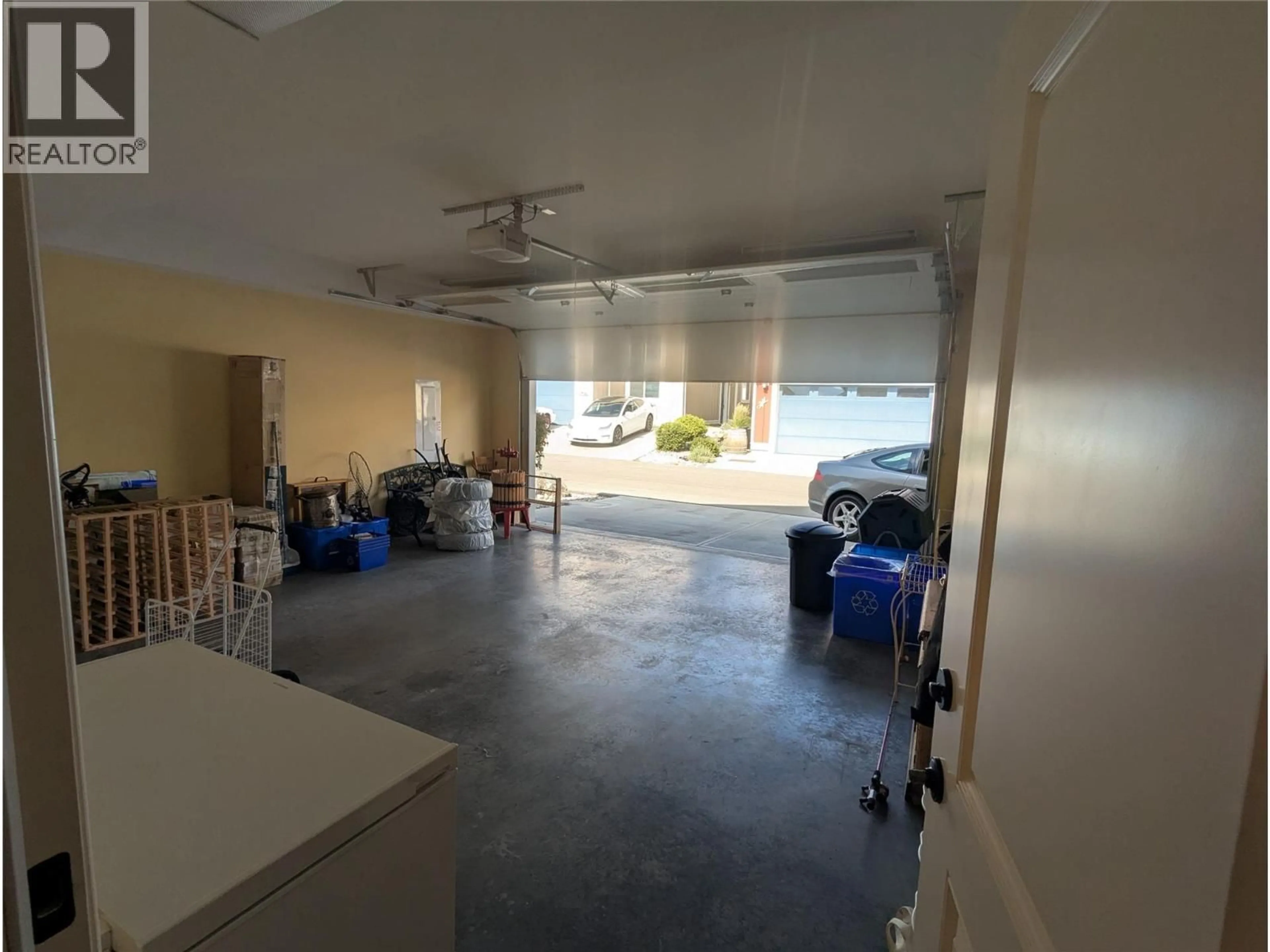 Indoor garage for 32 - 2450 RADIO TOWER ROAD, Osoyoos British Columbia V0H1T1