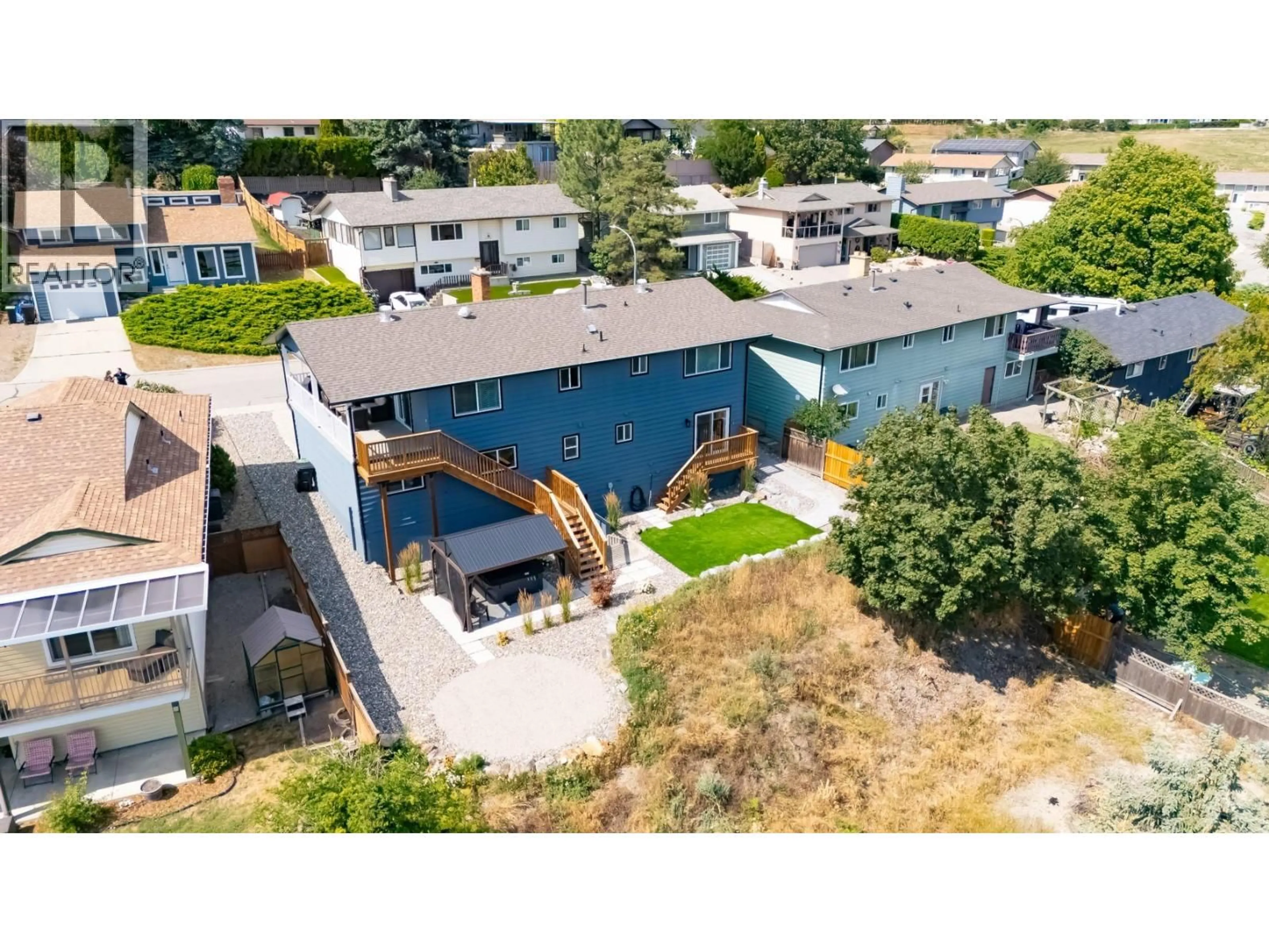 A pic from outside/outdoor area/front of a property/back of a property/a pic from drone, unknown for 2913 PROSPECT DRIVE, Vernon British Columbia V1T8J2