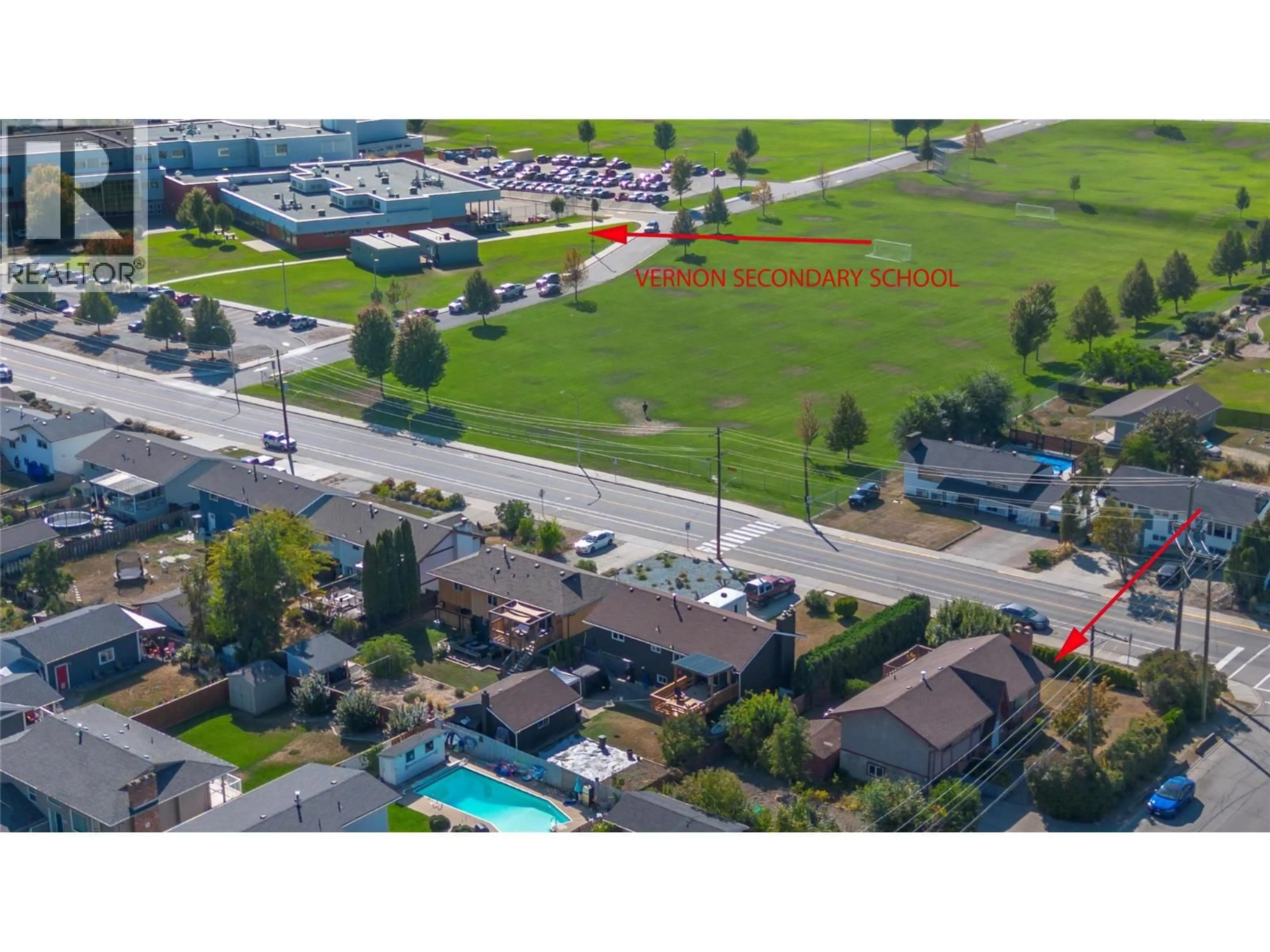 A pic from outside/outdoor area/front of a property/back of a property/a pic from drone, street for 1472 25 AVENUE, Vernon British Columbia V1T1M5