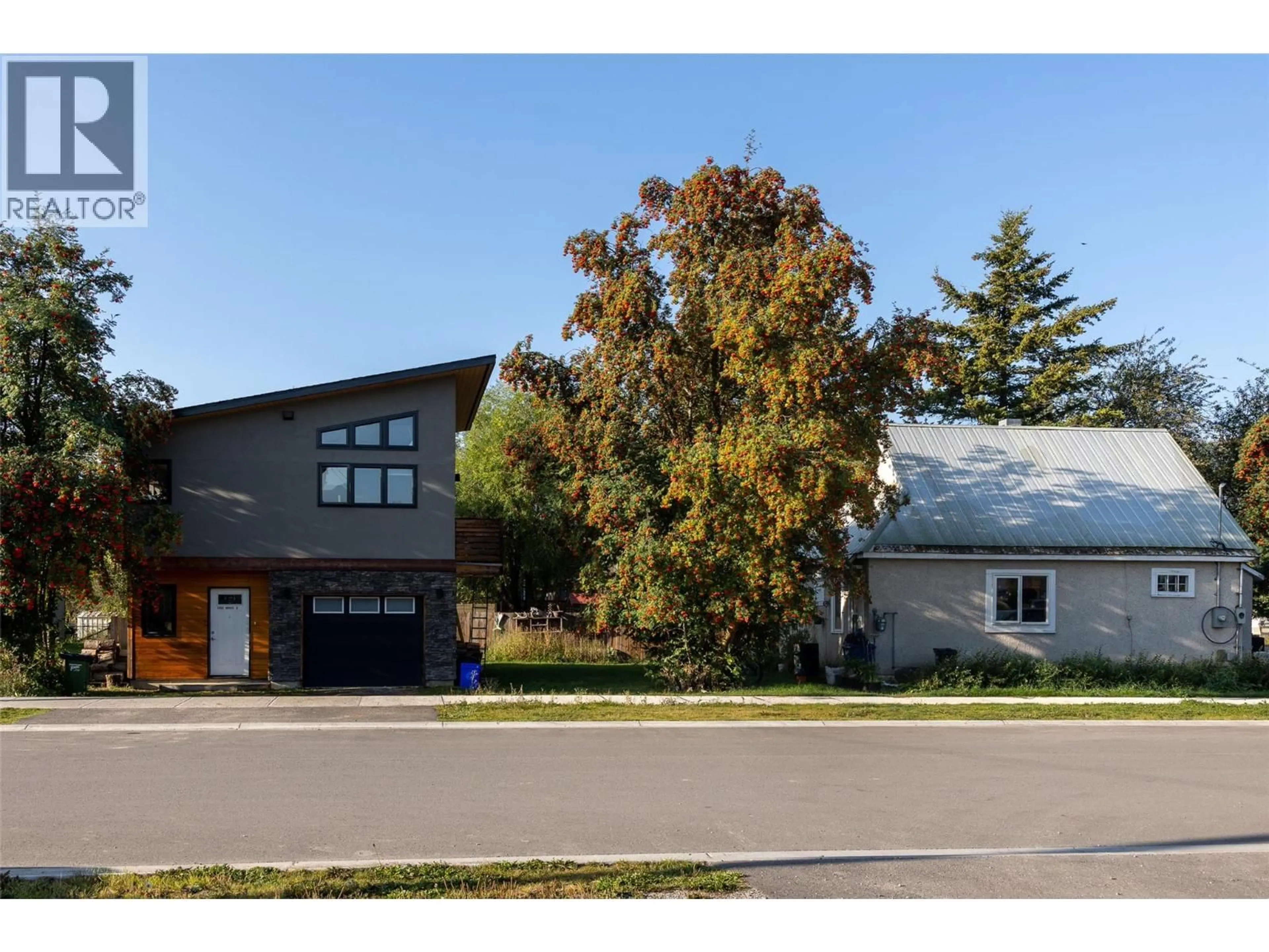 Unknown for 1092 9TH AVENUE, Fernie British Columbia V0B1M5