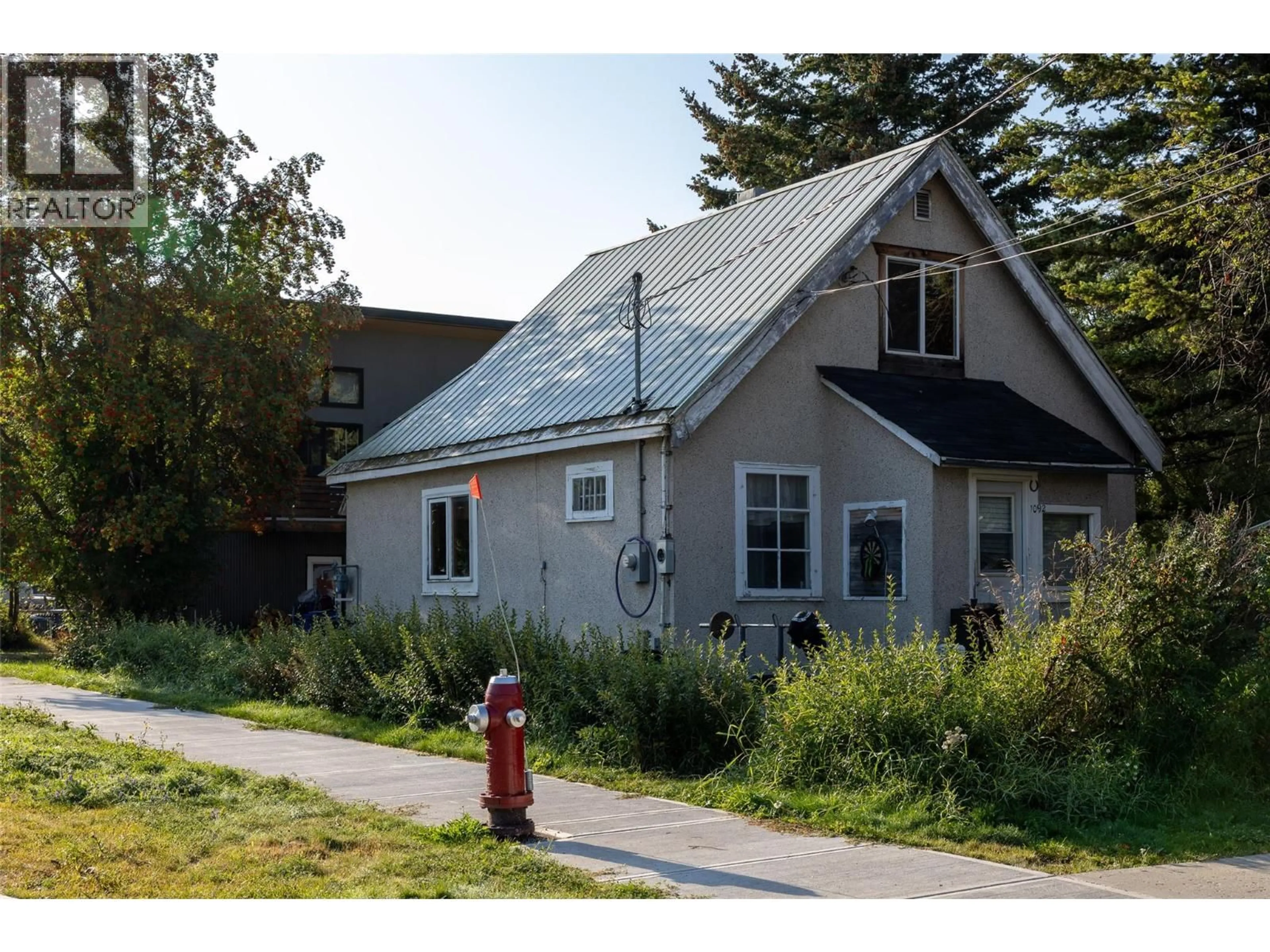 Home with vinyl exterior material, street for 1092 9TH AVENUE, Fernie British Columbia V0B1M5