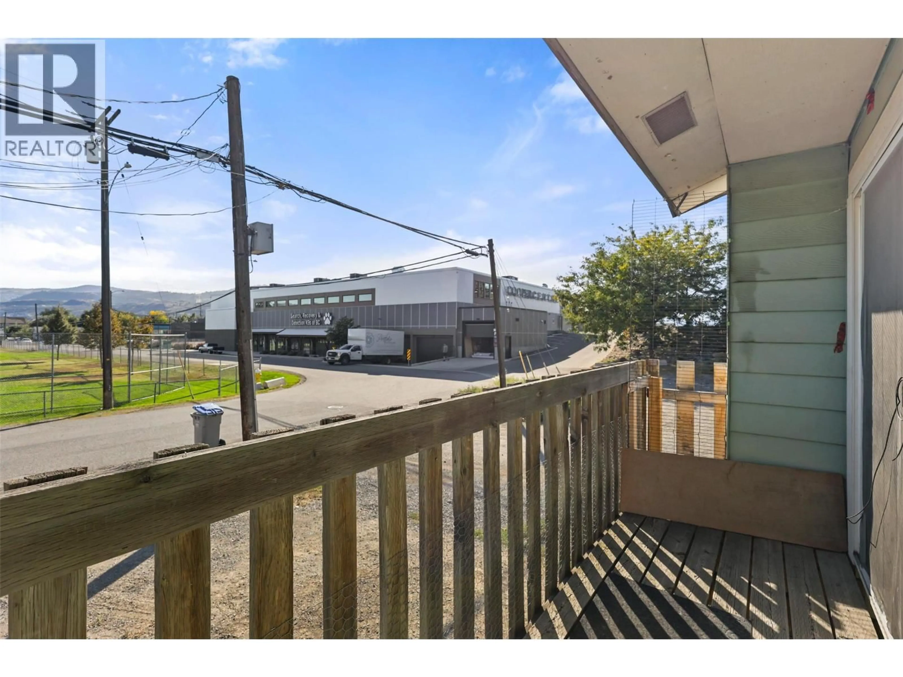 A pic from outside/outdoor area/front of a property/back of a property/a pic from drone, street for 762 WINDSOR AVENUE, Kamloops British Columbia V2B2B6