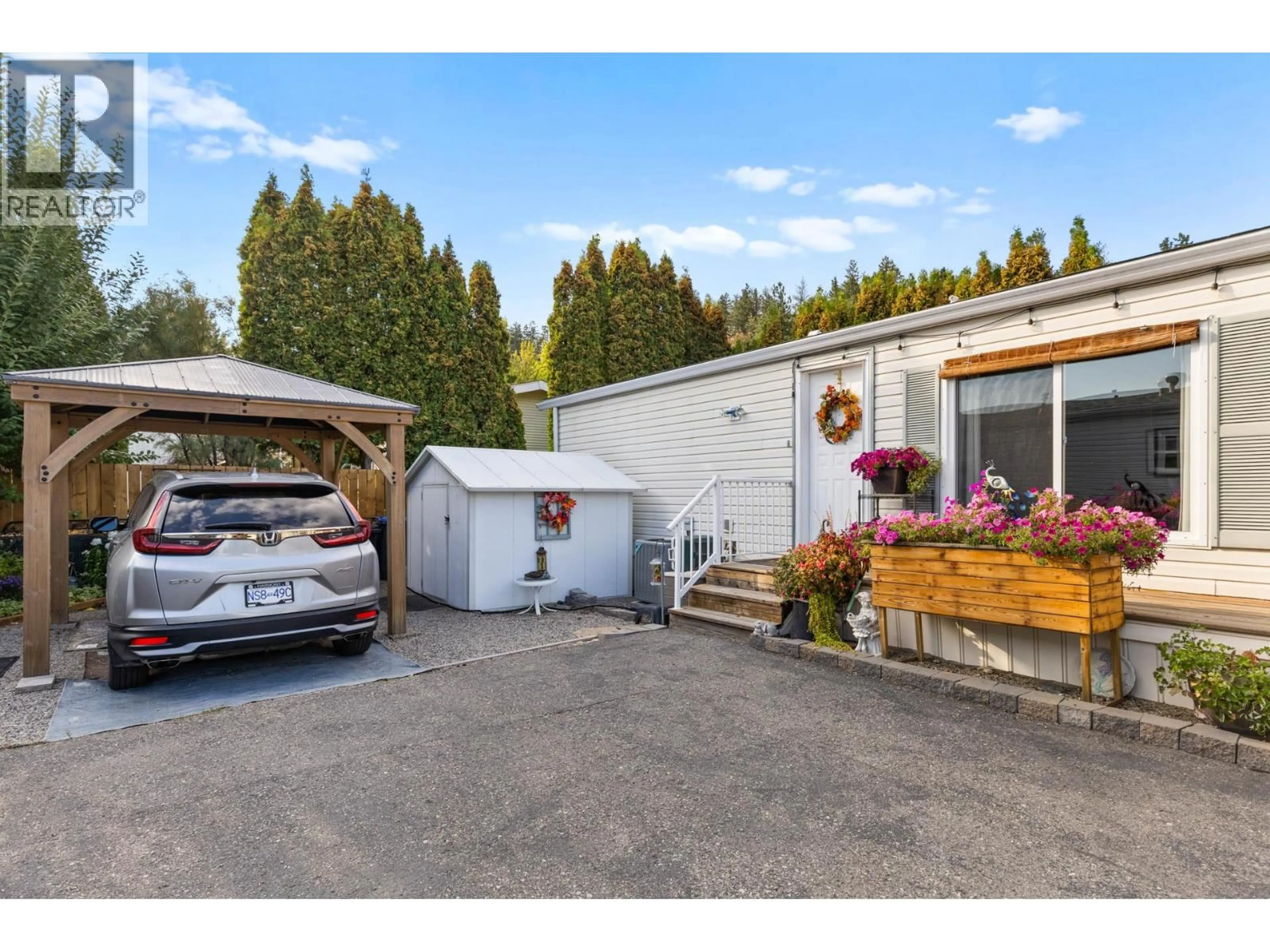 Indoor garage for 34 - 1750 LENZ ROAD, West Kelowna British Columbia V1Z3N1