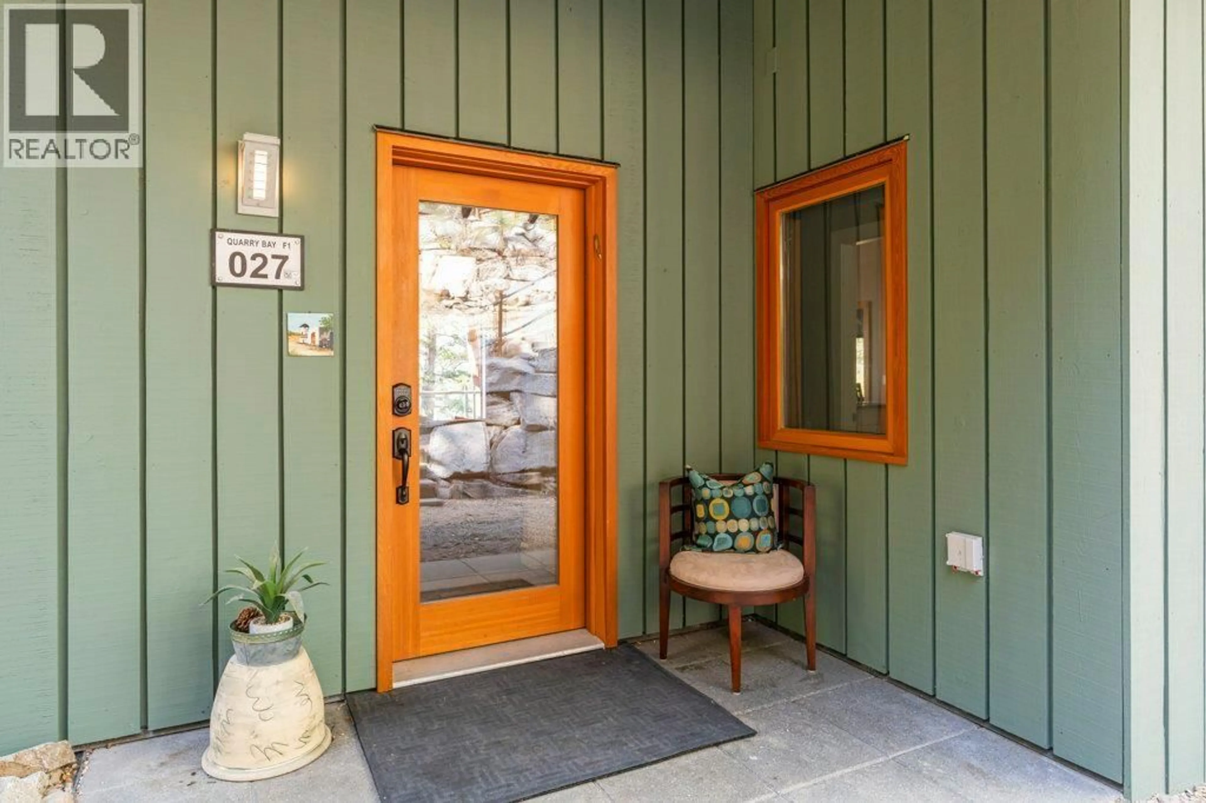 Indoor entryway for 27 - 9845 EASTSIDE ROAD, Vernon British Columbia V1H1Z2