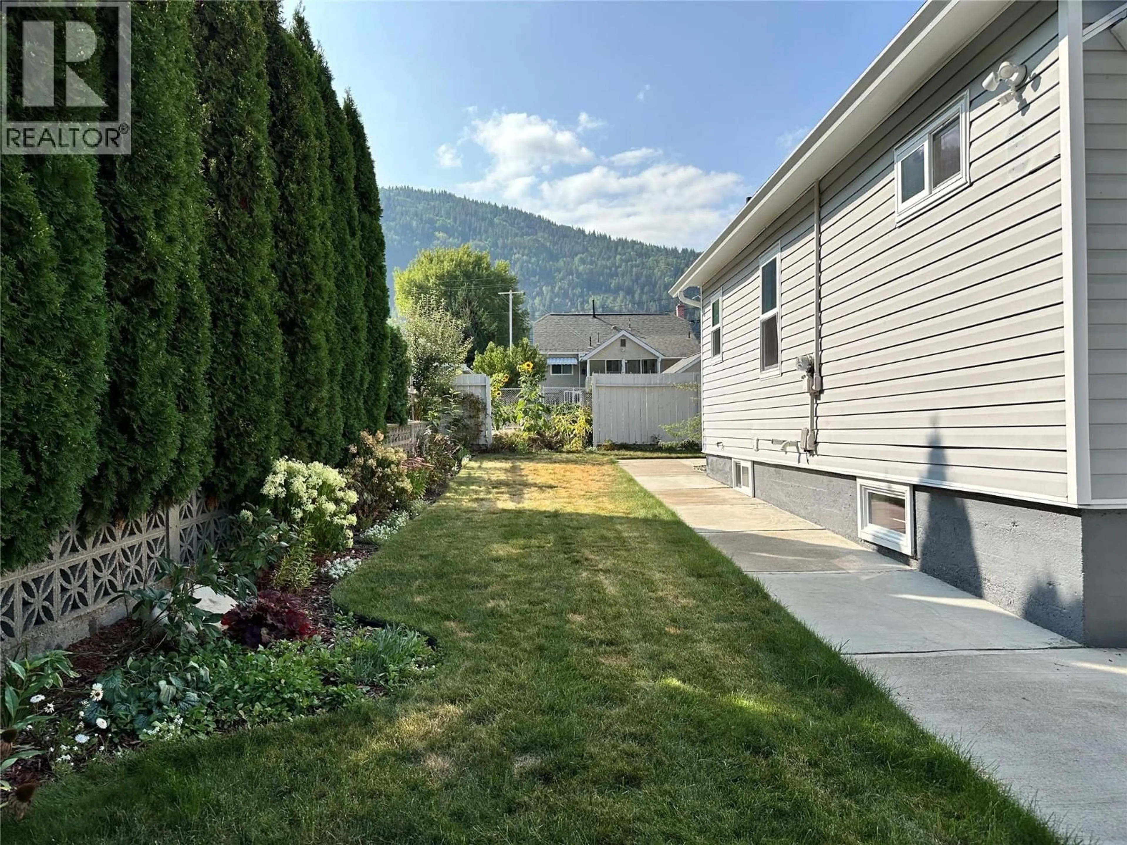 Unknown for 1834 FIFTH AVENUE, Trail British Columbia V1R1V2