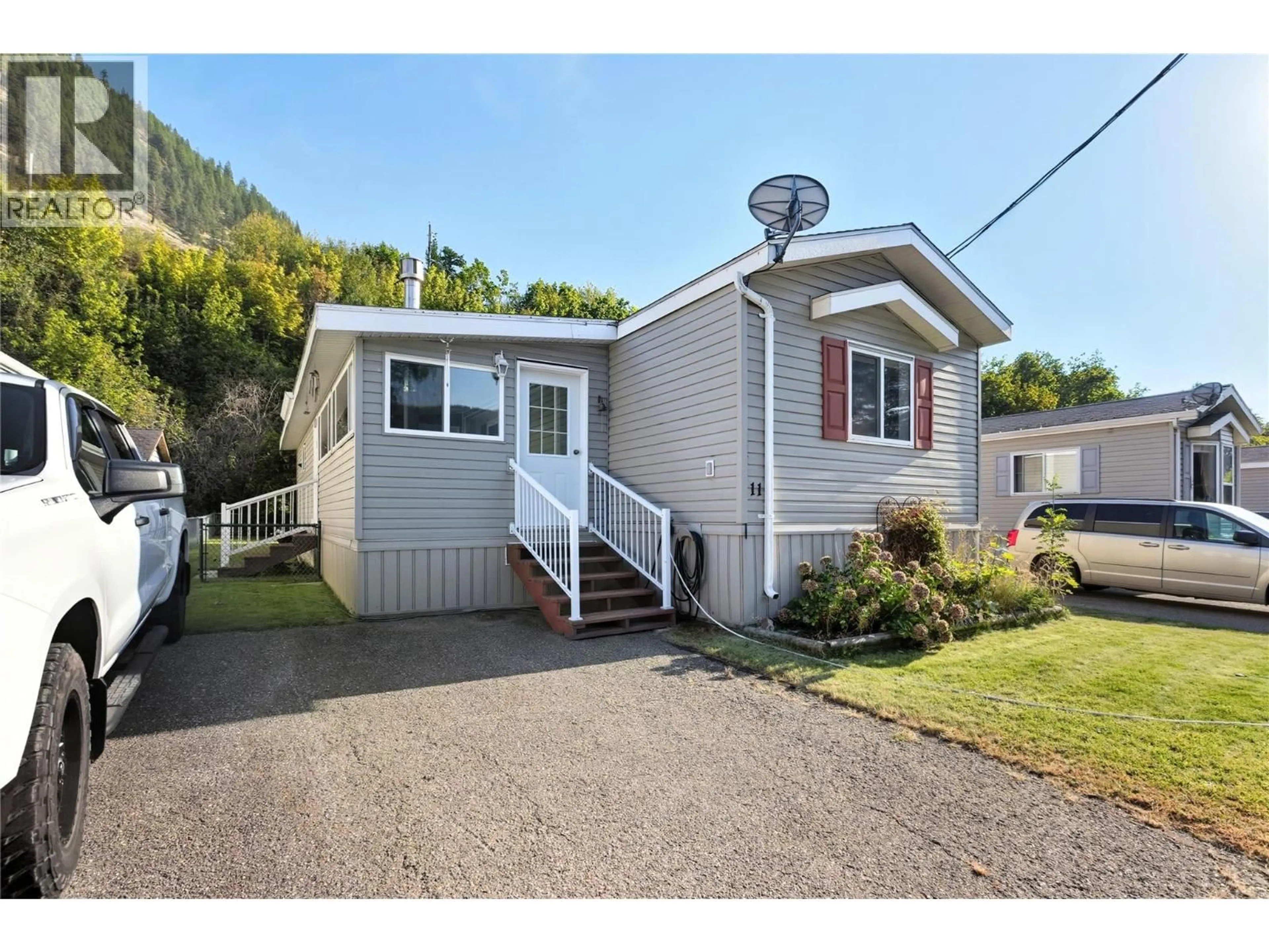 Home with vinyl exterior material, street for 11 - 1250 HILLSIDE AVENUE, Chase British Columbia V0E1M0