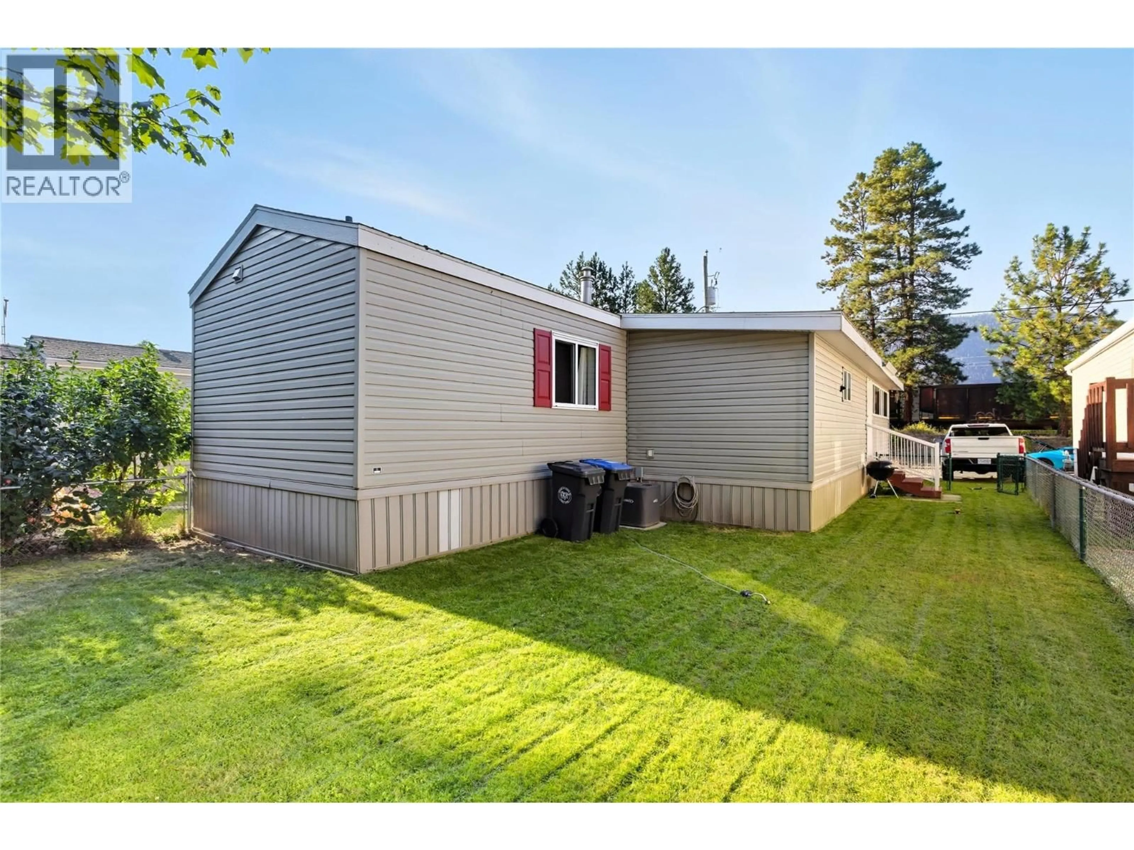 Home with vinyl exterior material, unknown for 11 - 1250 HILLSIDE AVENUE, Chase British Columbia V0E1M0