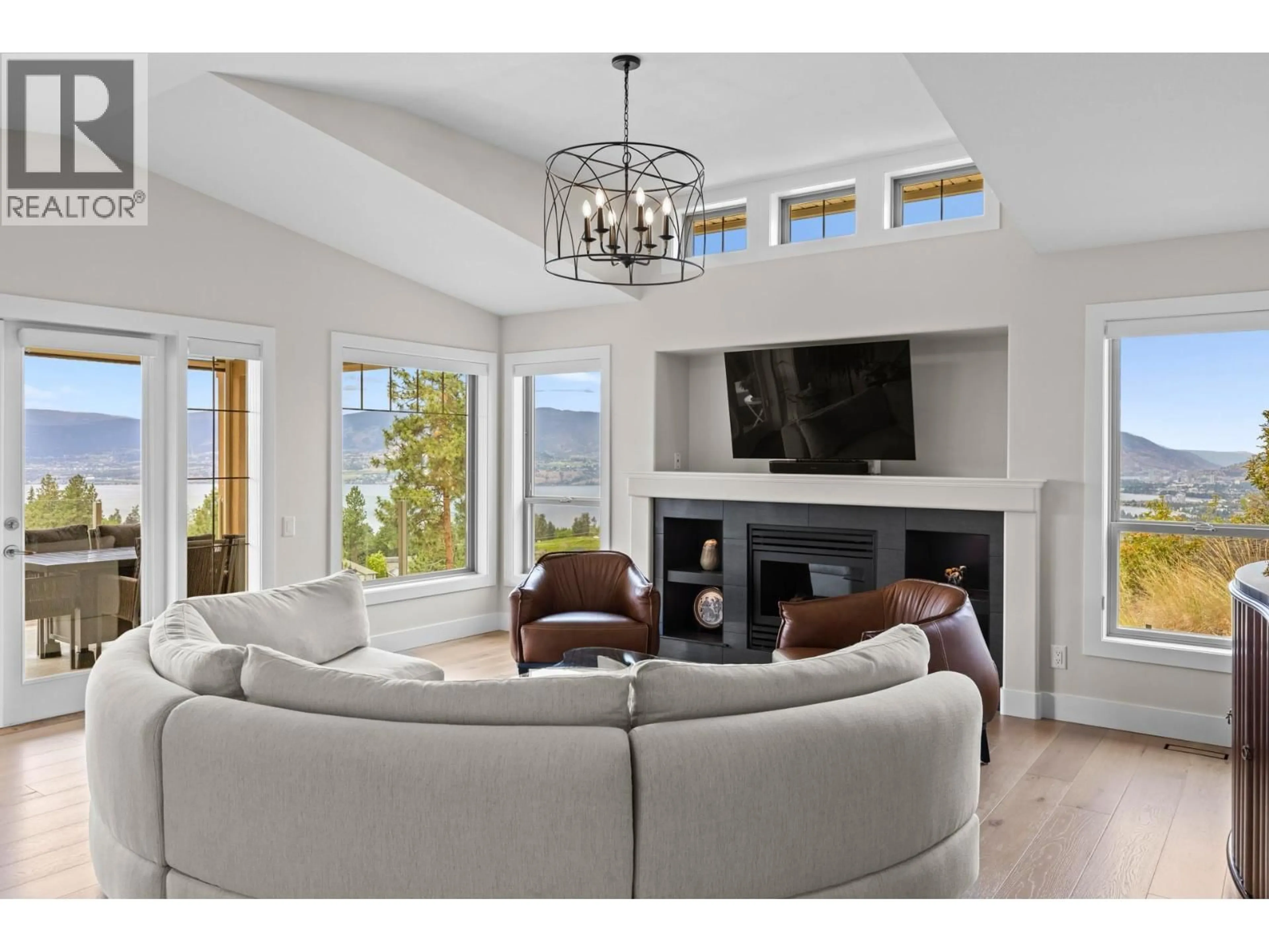 Living room with furniture, unknown for 5157 SOUTH RIDGE DRIVE, Kelowna British Columbia V1W4Z4