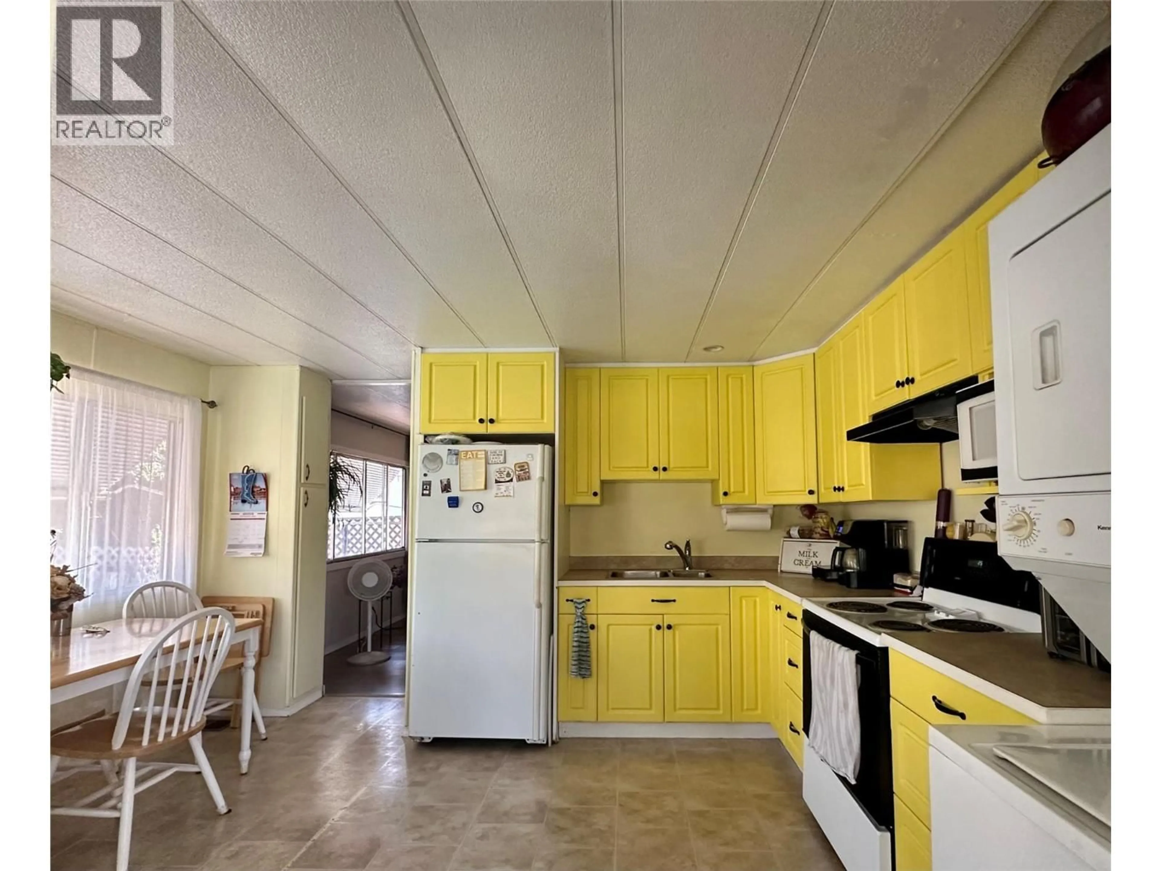 Standard kitchen, unknown for 12 - 9106 MAIN STREET, Osoyoos British Columbia V0H1V0