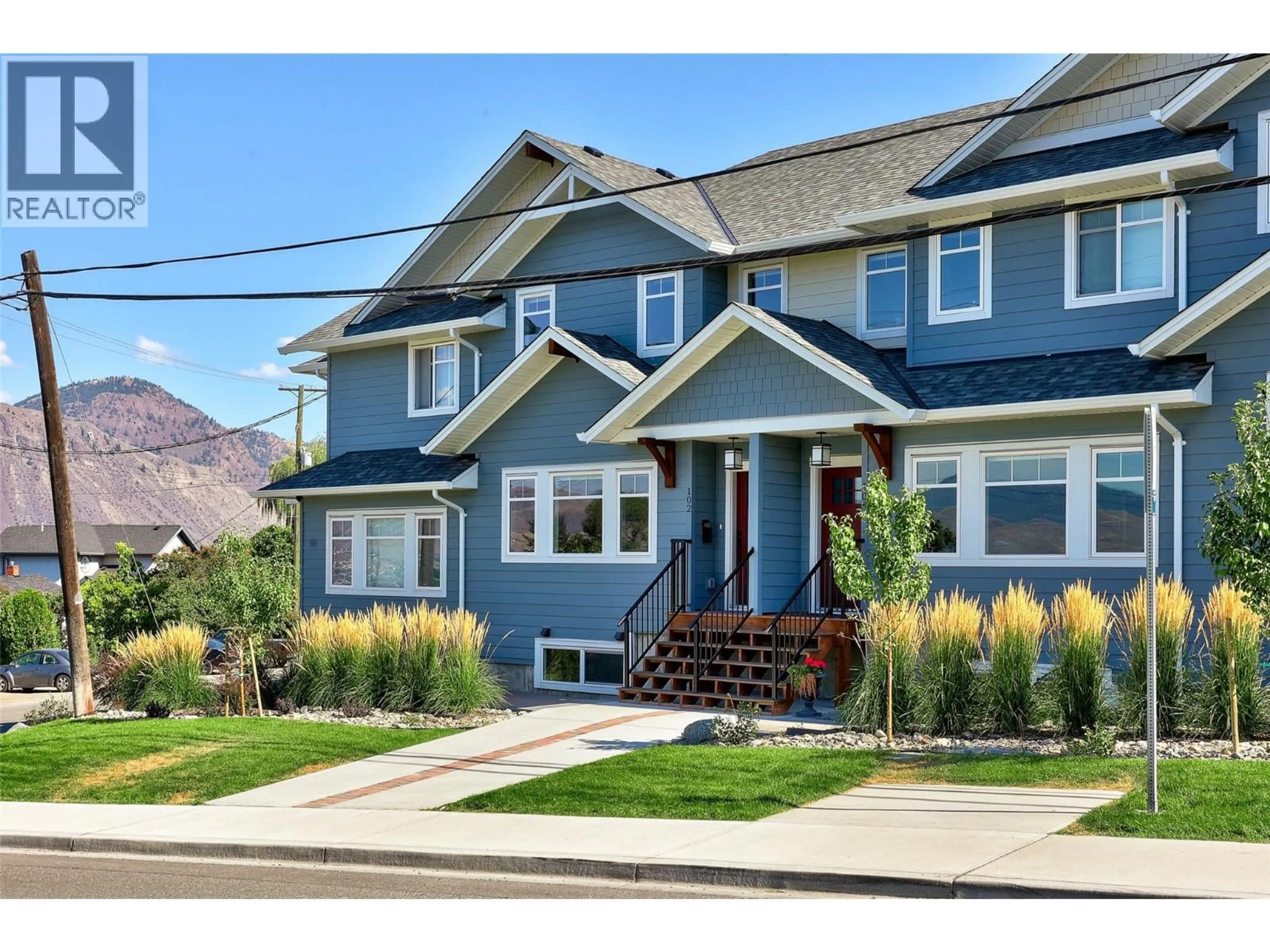 Home with vinyl exterior material, street for 102 - 321 CENTRE AVENUE, Kamloops British Columbia V2C0M6