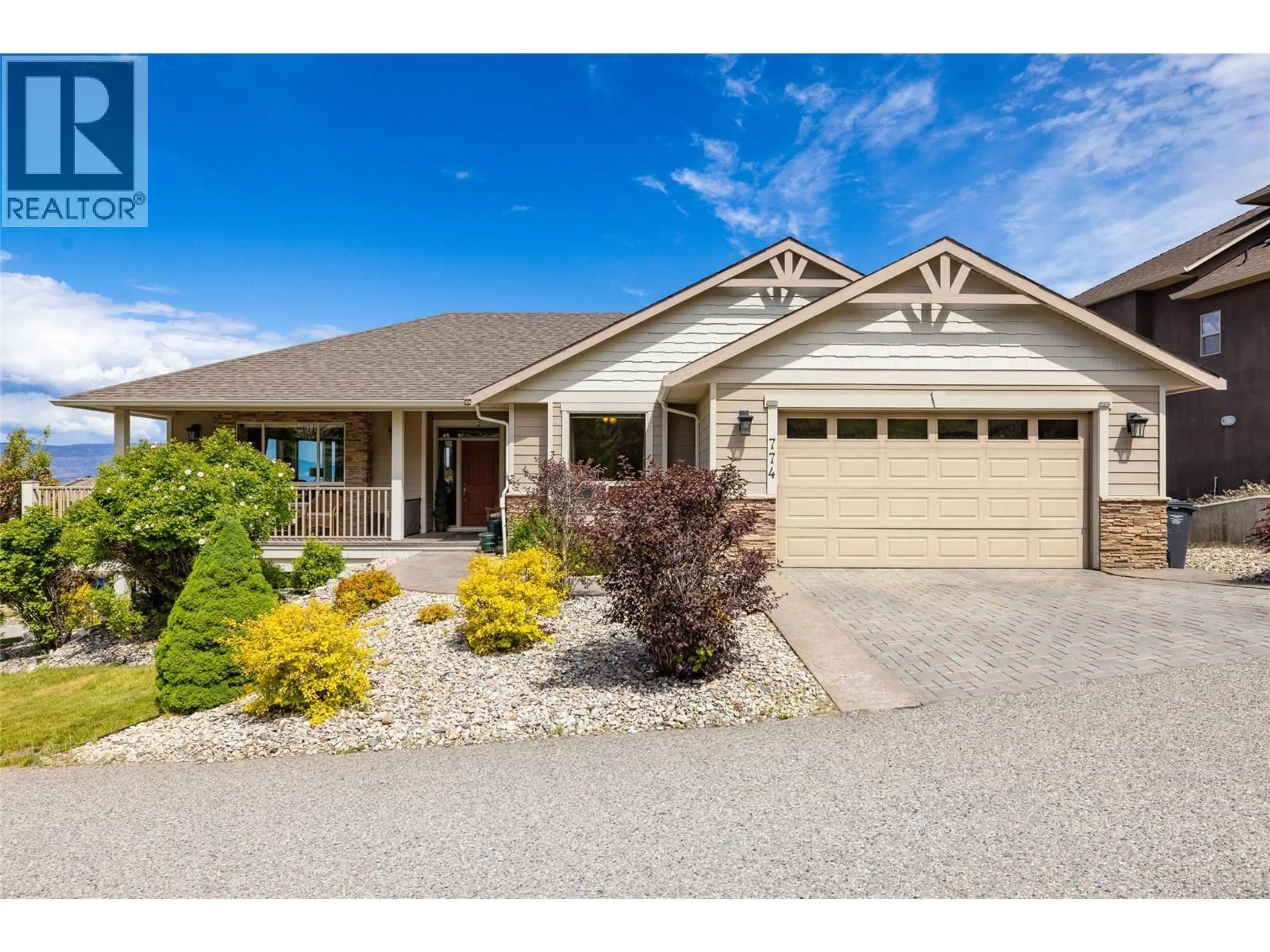 Home with vinyl exterior material, street for 774 KUIPERS CRESCENT, Kelowna British Columbia V1W5C9