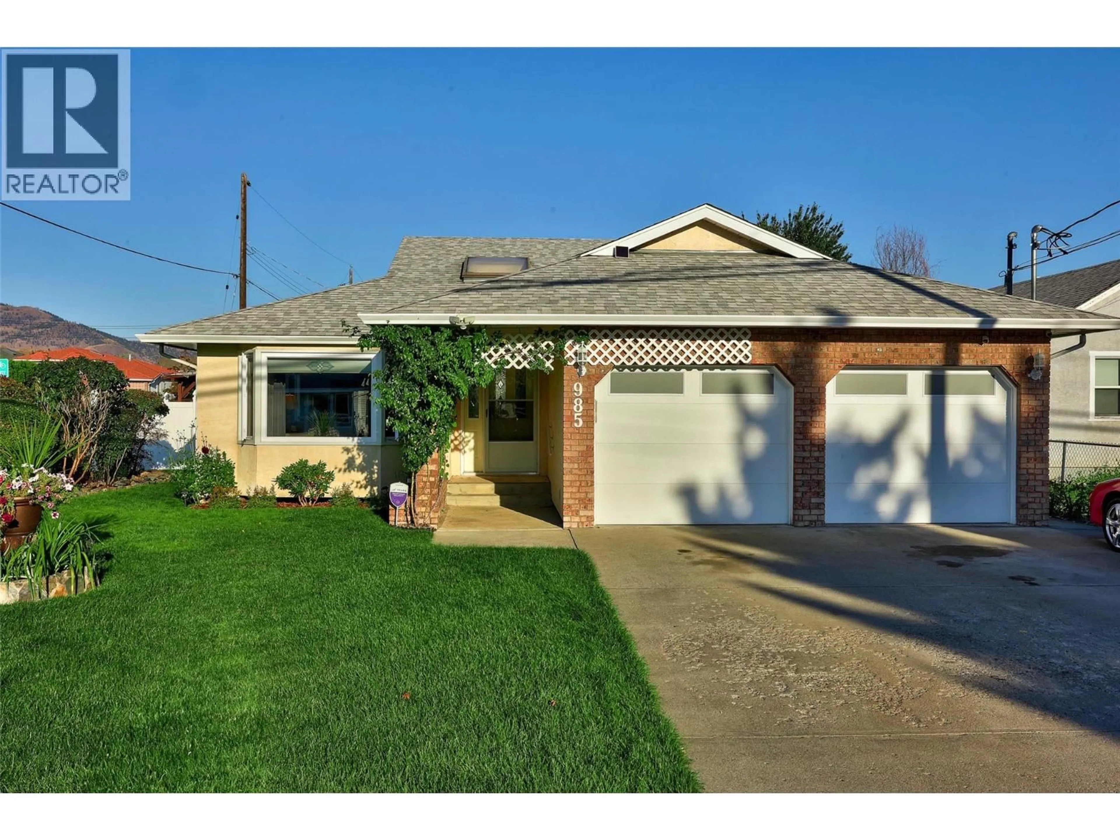 Home with brick exterior material, street for 985 SCHREINER STREET, Kamloops British Columbia V2B5W1