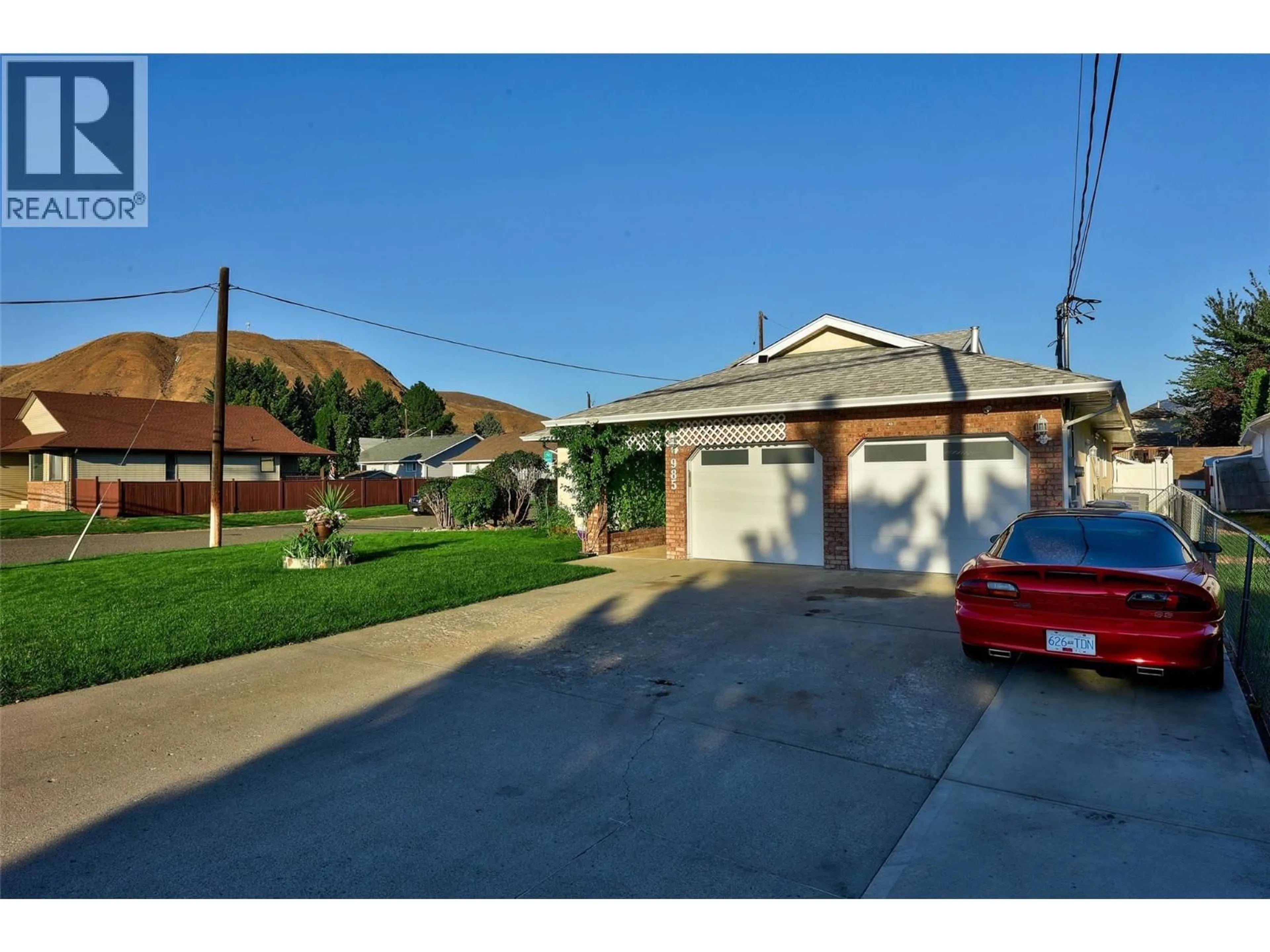 Indoor garage for 985 SCHREINER STREET, Kamloops British Columbia V2B5W1