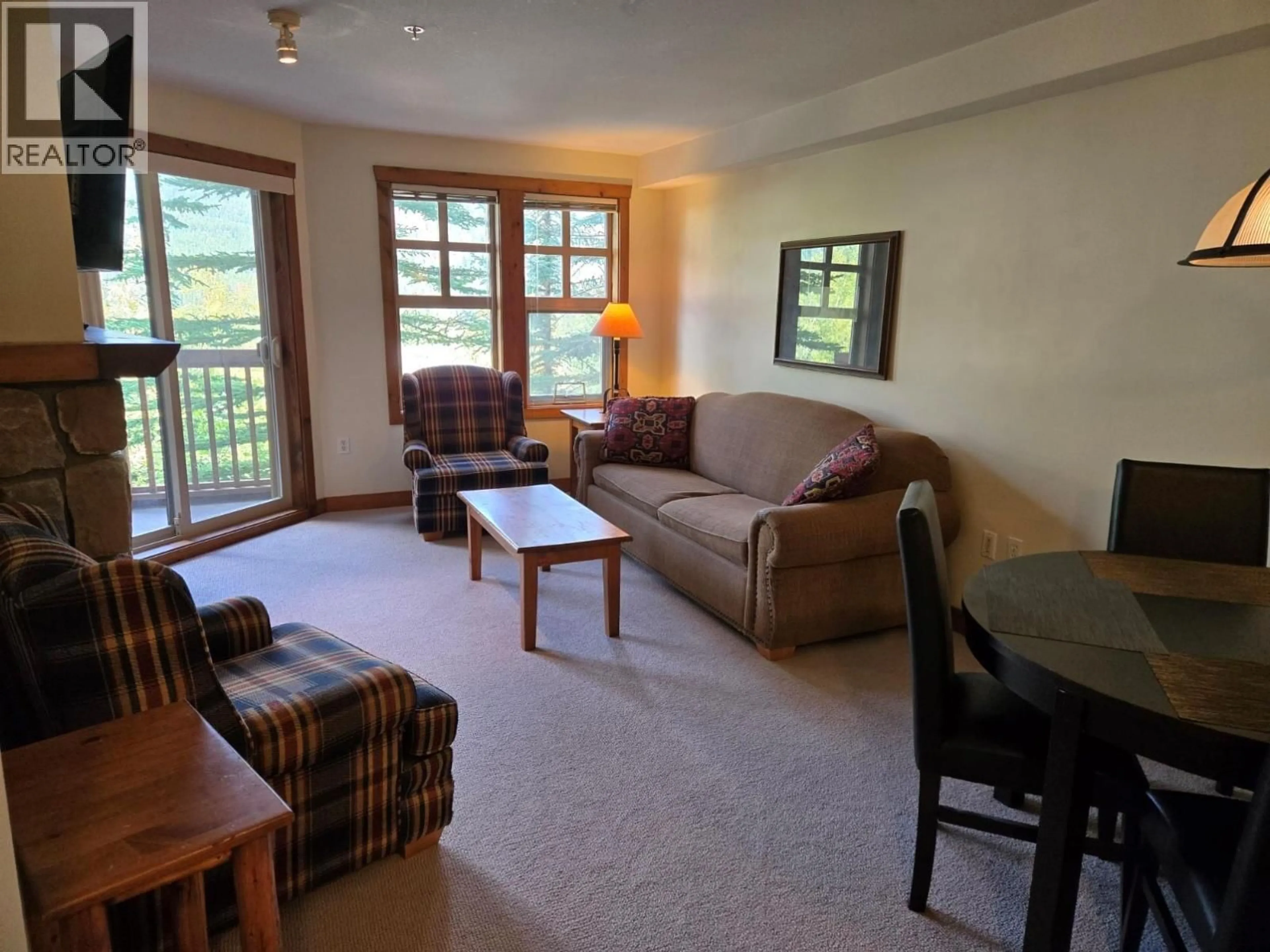 Living room with furniture, unknown for 308 - 2090 SUMMIT DRIVE, Panorama British Columbia V0A1T0