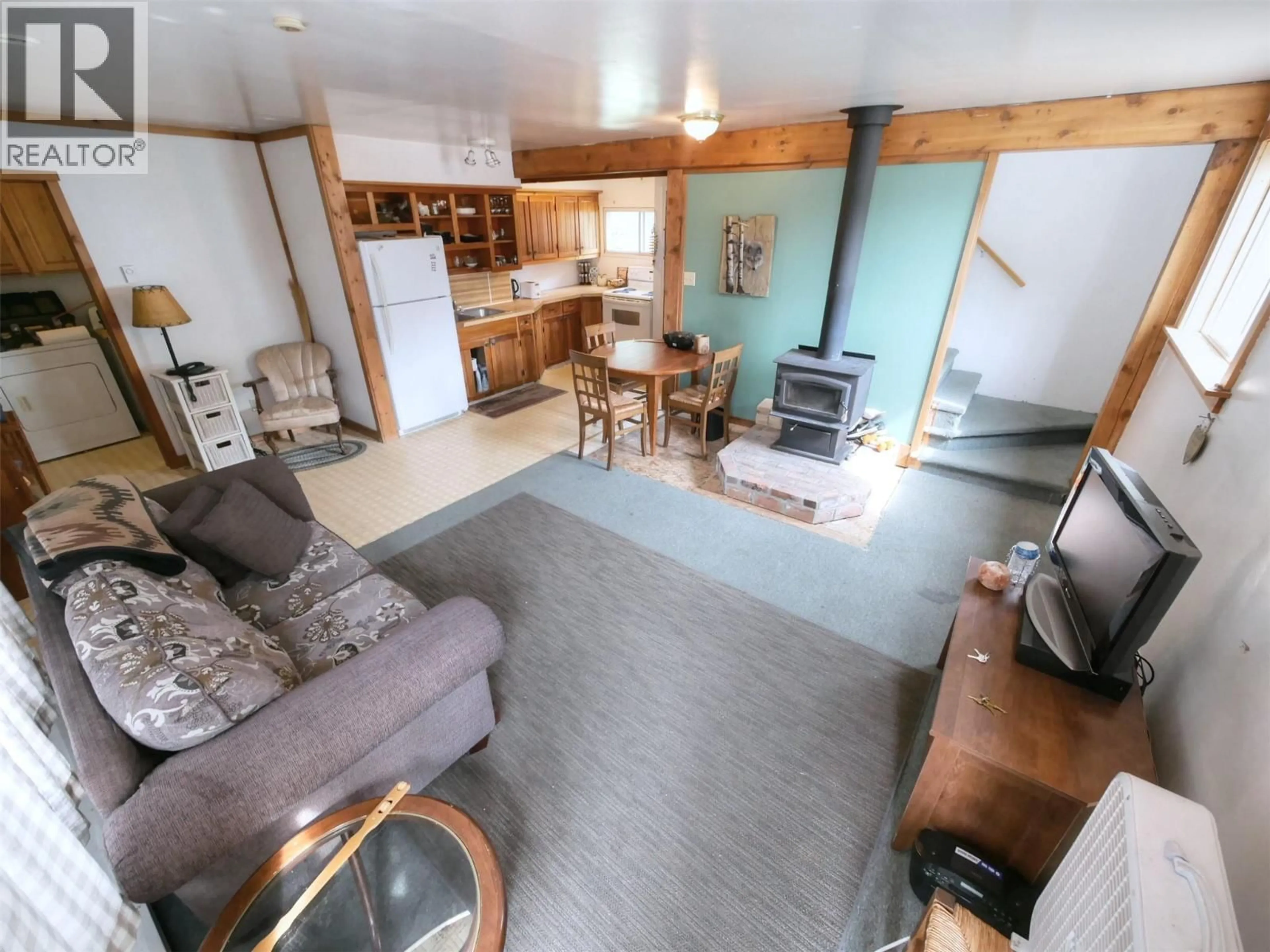 Living room with furniture, unknown for 306 & 310 LAKE AVENUE, Silverton British Columbia V0G1S0