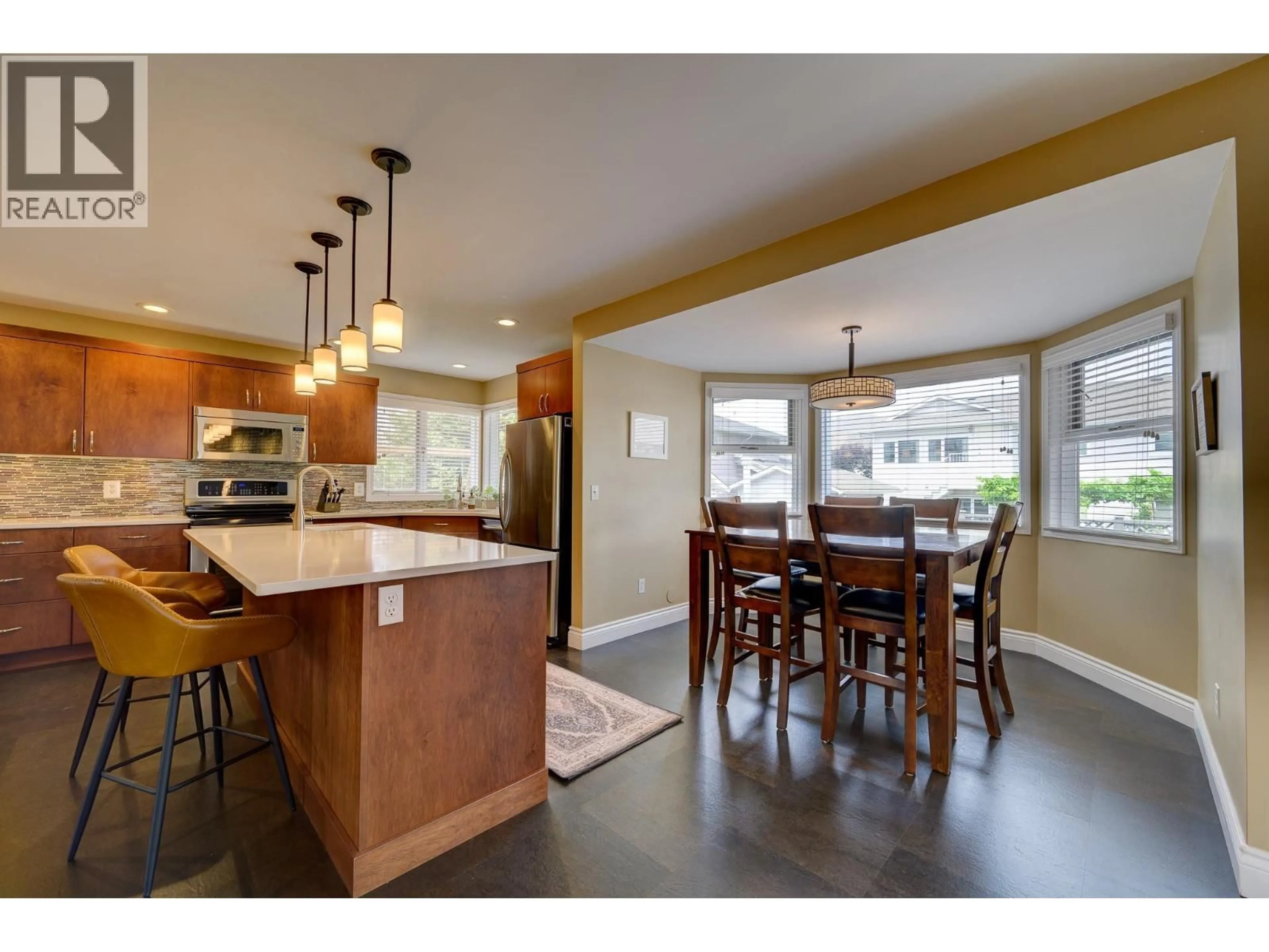 Open concept kitchen, unknown for 1530 HARTFORD AVENUE, Kamloops British Columbia V2B8J1