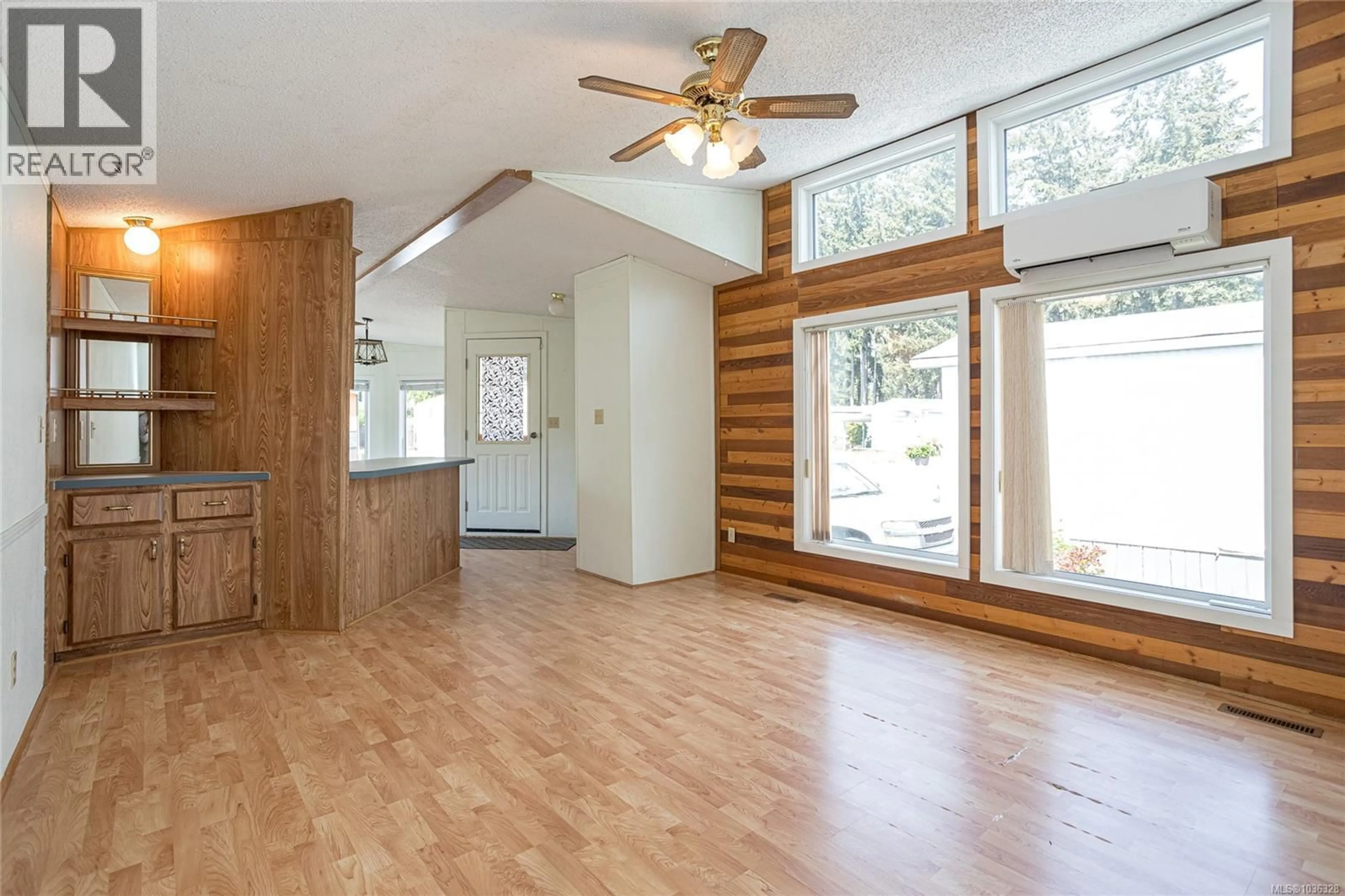 Indoor entryway for 110 - 1736 TIMBERLANDS ROAD, Nanaimo British Columbia V9G1K3