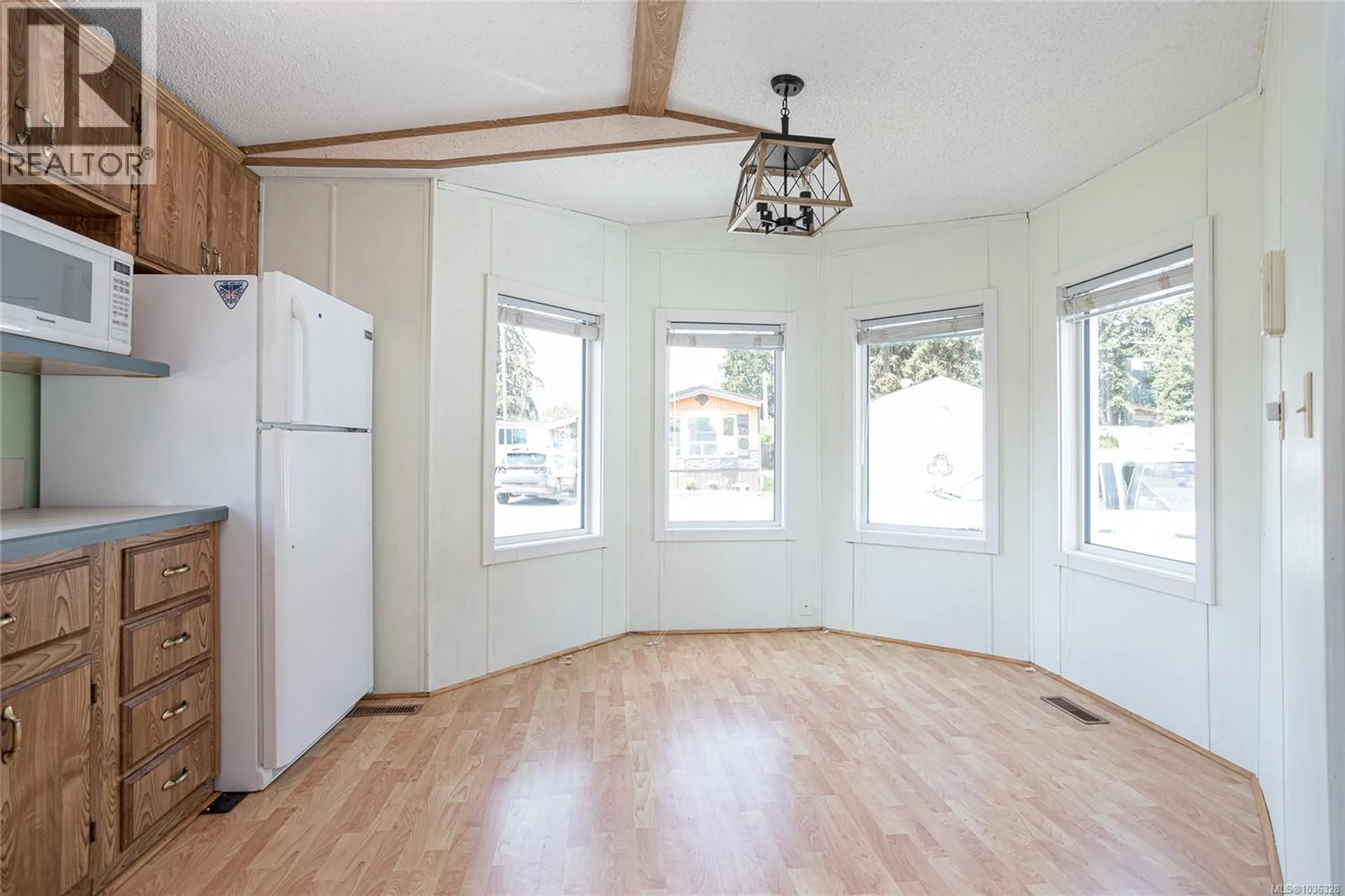 A pic of a room for 110 - 1736 TIMBERLANDS ROAD, Nanaimo British Columbia V9G1K3