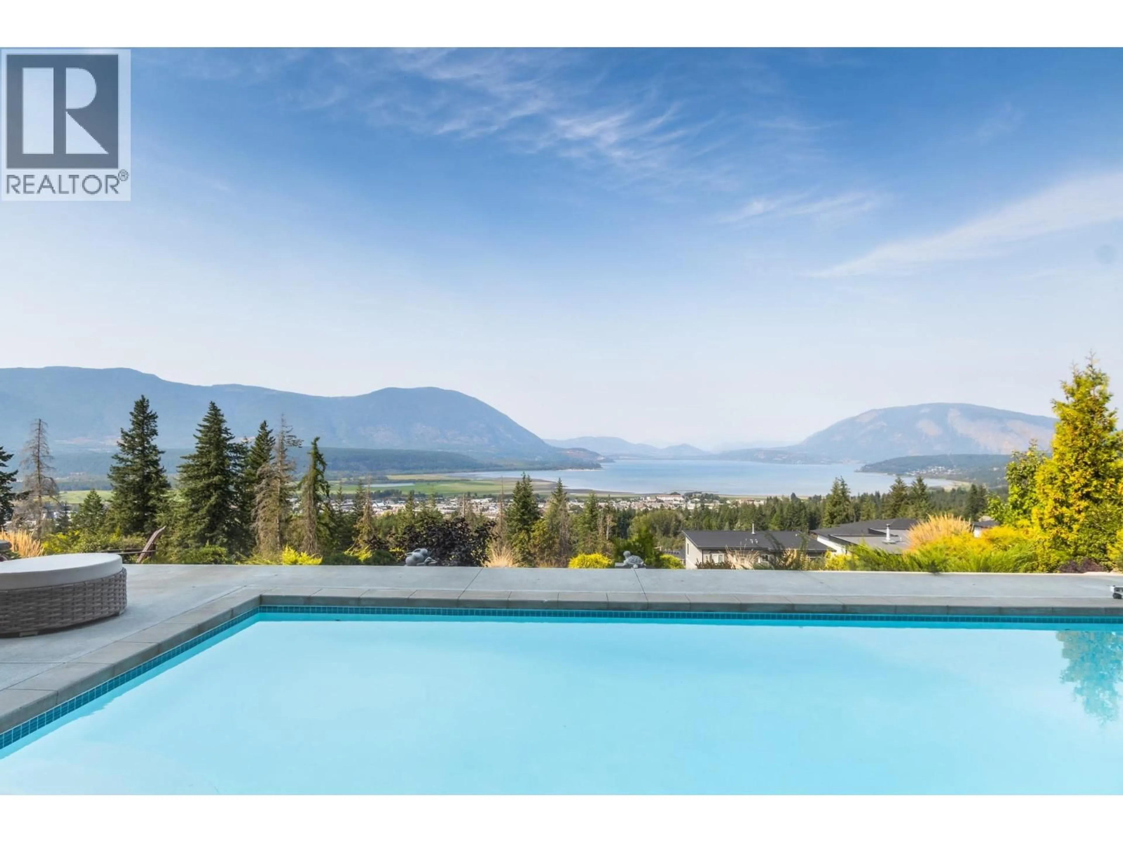Pool for 1061 19 AVENUE SOUTHEAST, Salmon Arm British Columbia V1E0E6