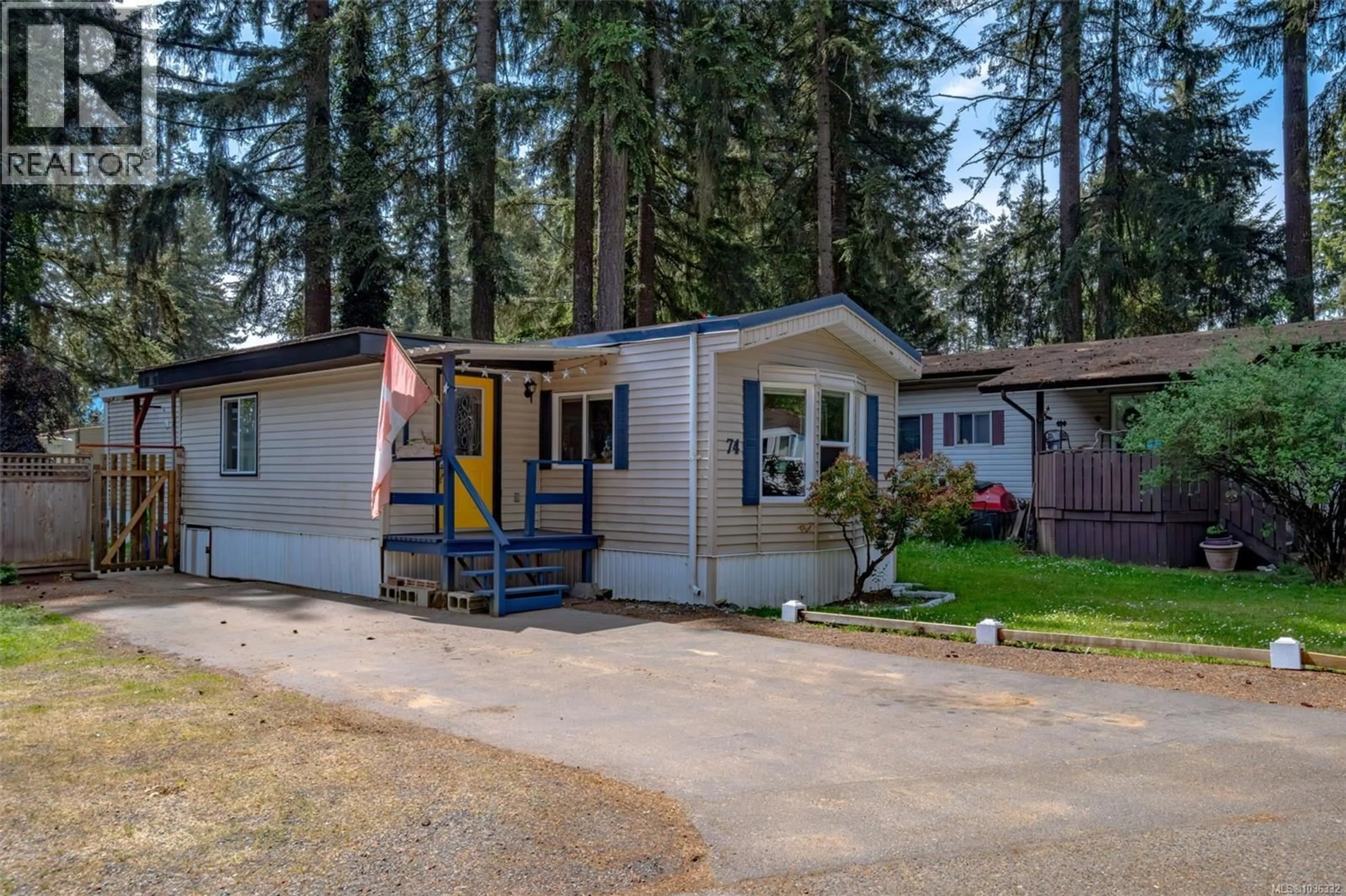 Home with vinyl exterior material, unknown for 74 - 3560 HALLBERG ROAD, Nanaimo British Columbia V9G1L4
