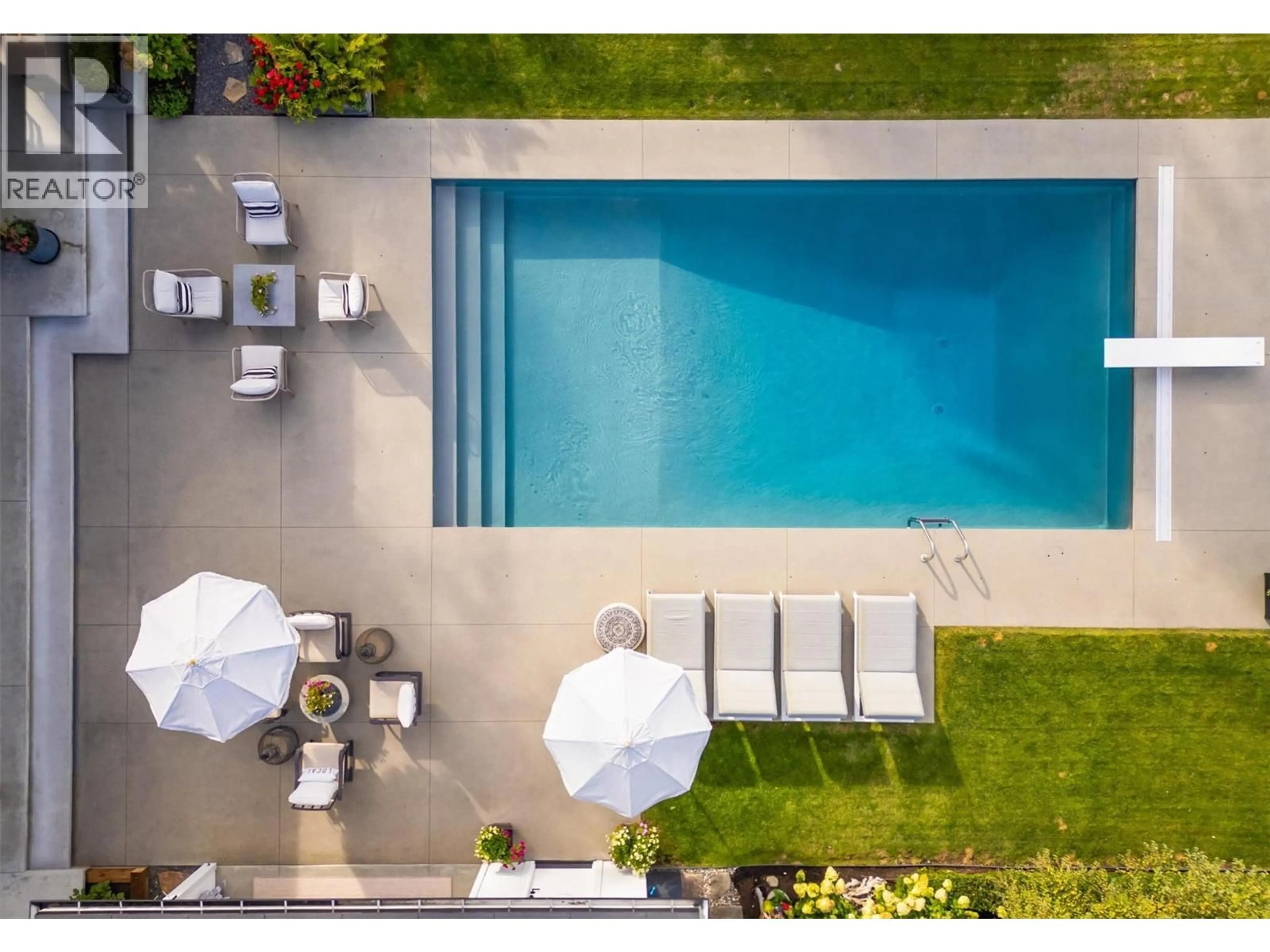 Pool for 763 BARNABY ROAD, Kelowna British Columbia V1W4N9
