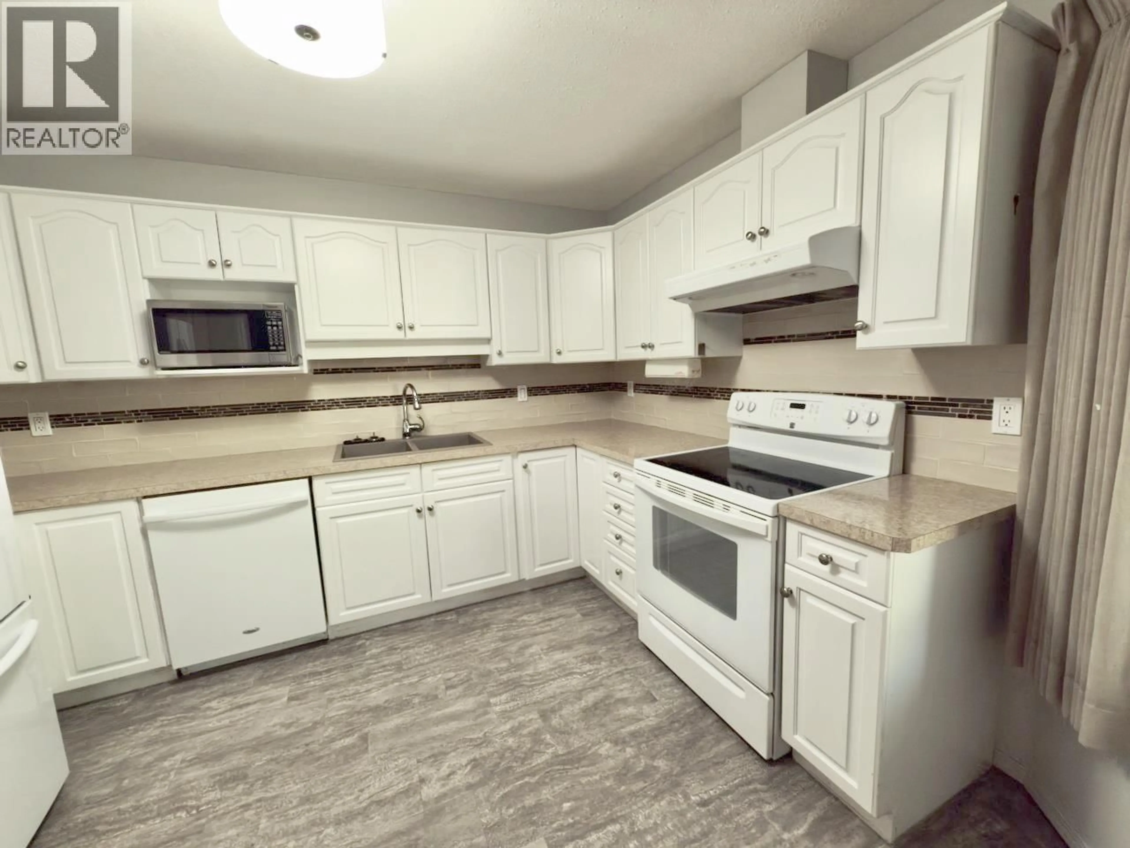 Standard kitchen, unknown for 27 - 115 REDWING PLACE, Oliver British Columbia V0H1T4