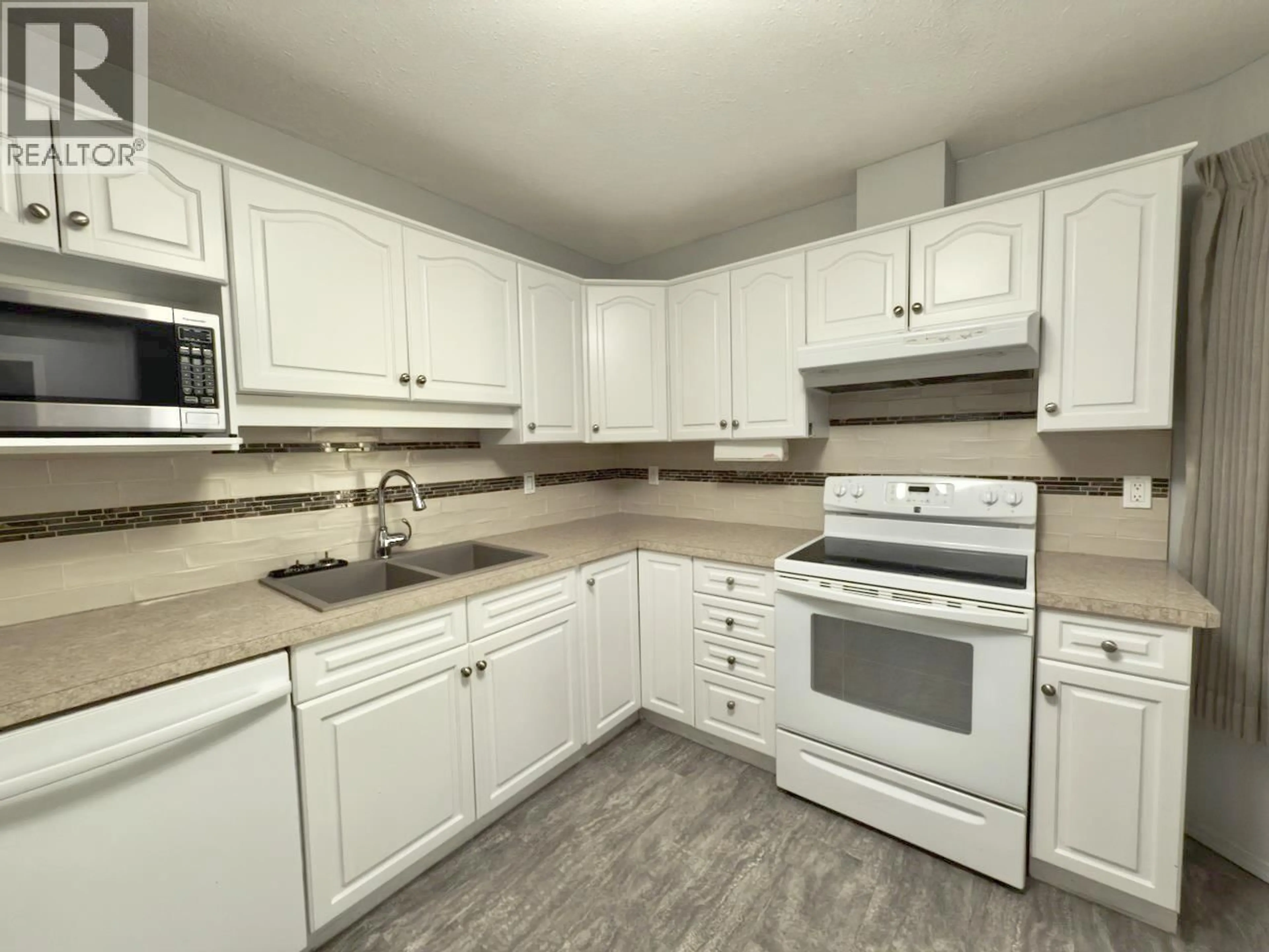 Standard kitchen, unknown for 27 - 115 REDWING PLACE, Oliver British Columbia V0H1T4