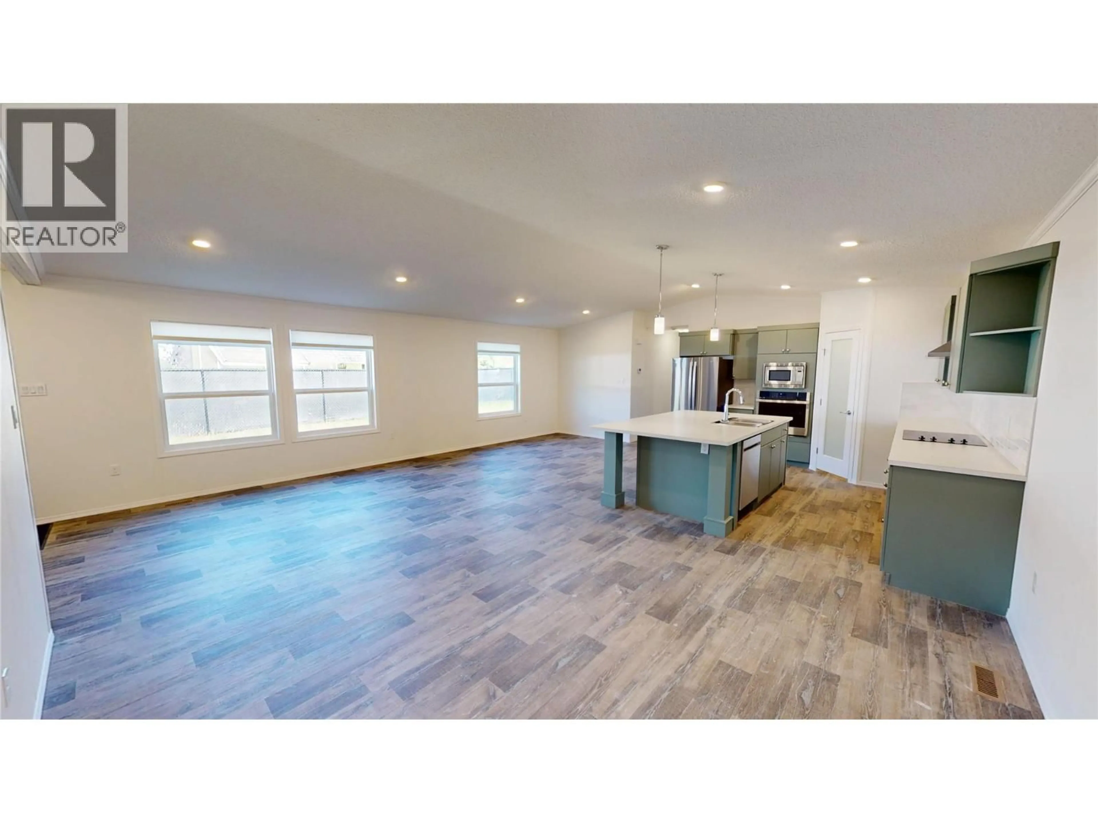 Open concept kitchen, unknown for 20 CHEROKEE DRIVE, Elkford British Columbia V0B1H0