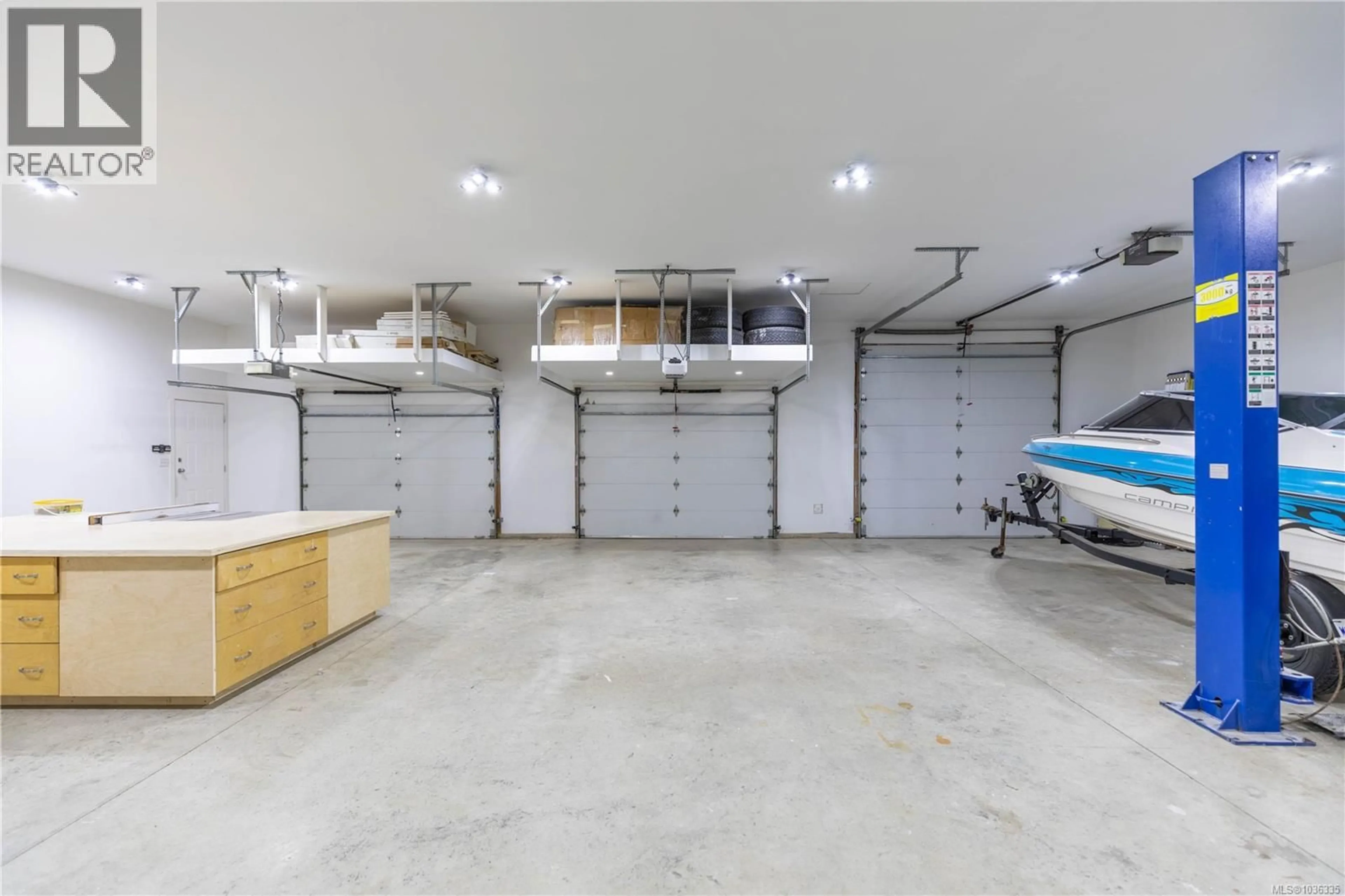 Indoor garage for 740 WINDOVER TERRACE, Metchosin British Columbia V9C4G4